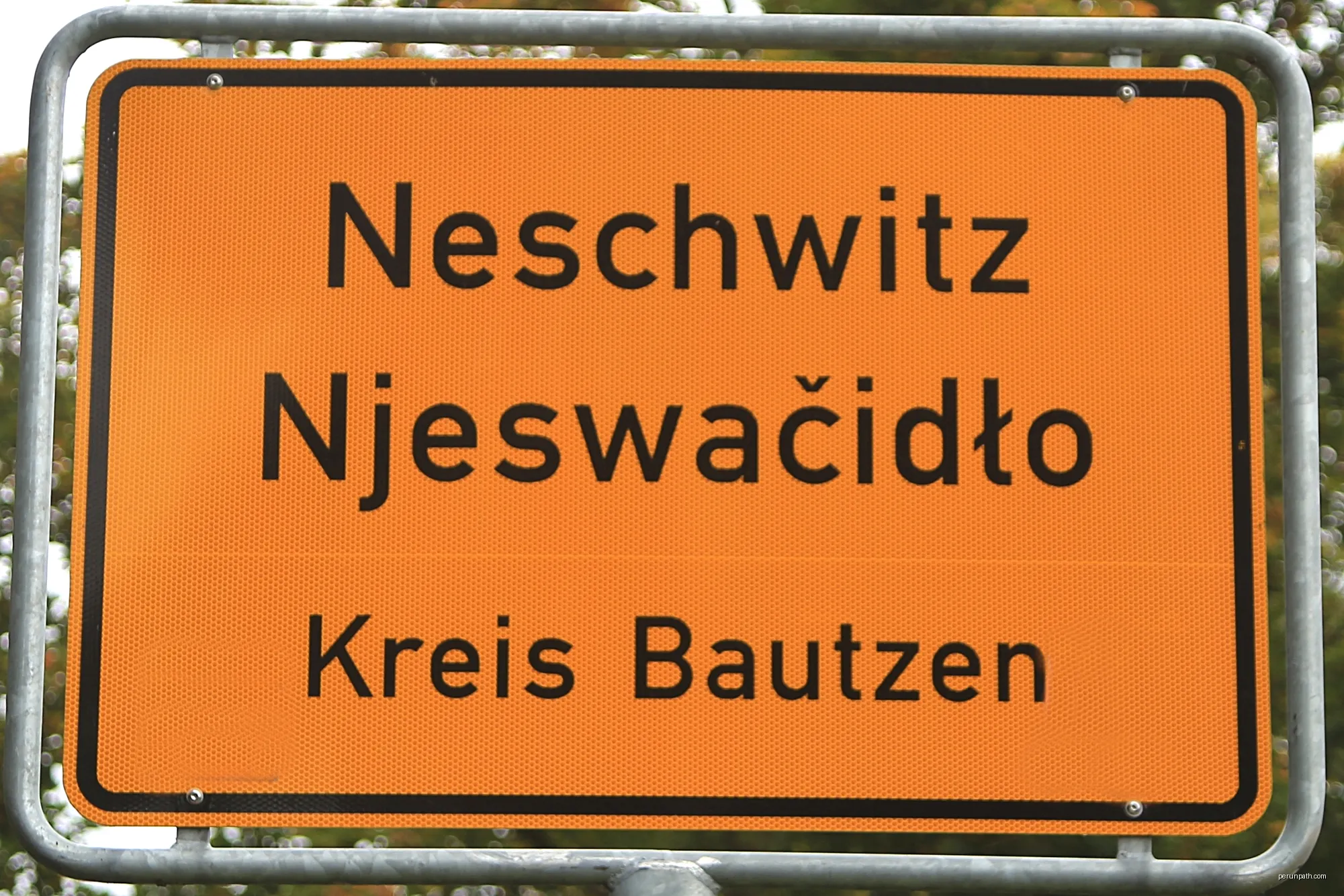Wjesna tafla Njeswačidła | Autor: Julian Nyča | Licencja: CC BY 4.0 | Źródło: Wikimedia Commons
