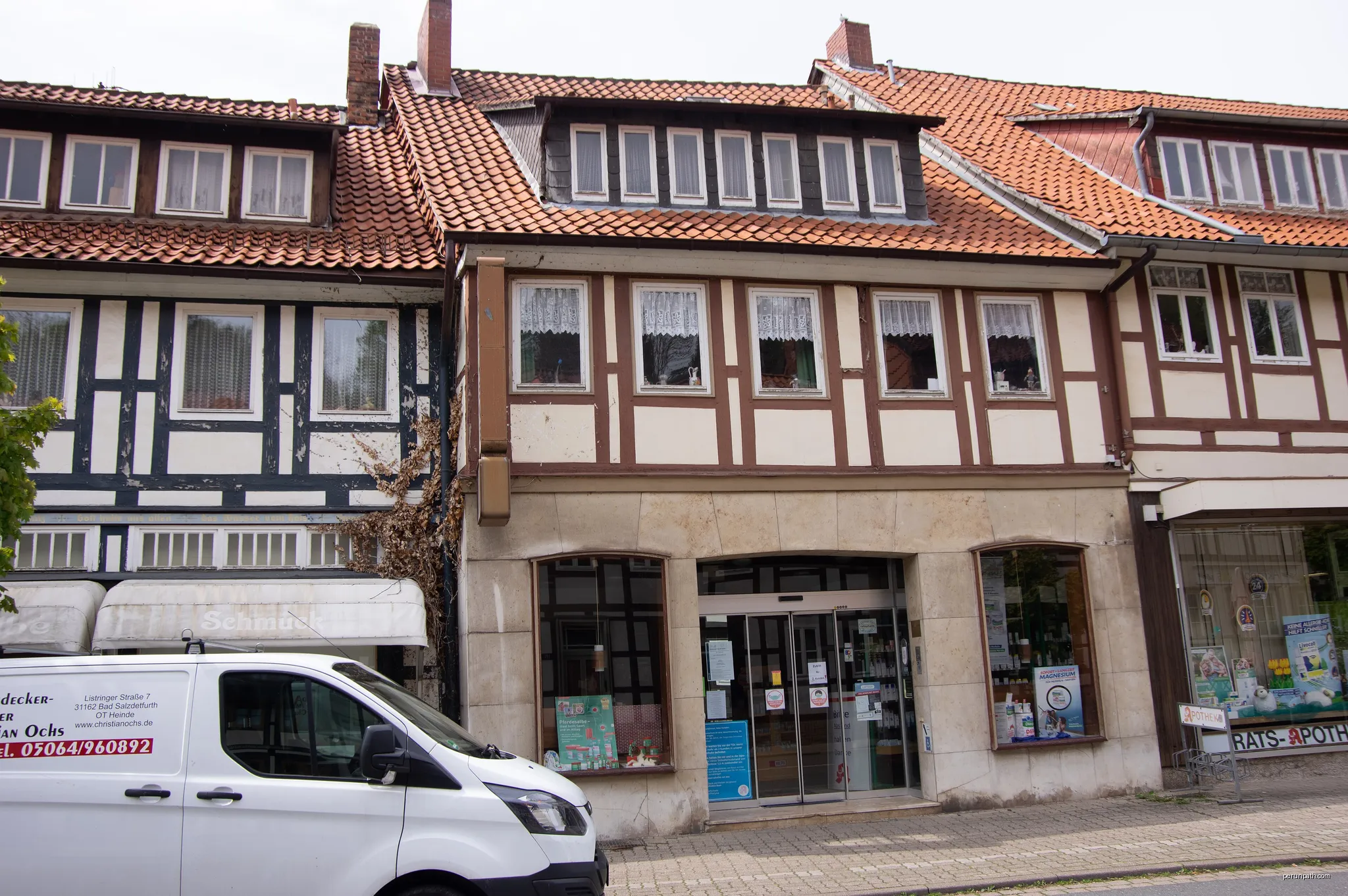 Bad Salzdetfurth in Niedersachsen. Das Haus, Adresse im Namen steht unter Denkmalschutz. | Autor: Clemensfranz | Licencja: CC BY-SA 4.0 | Źródło: Wikimedia Commons