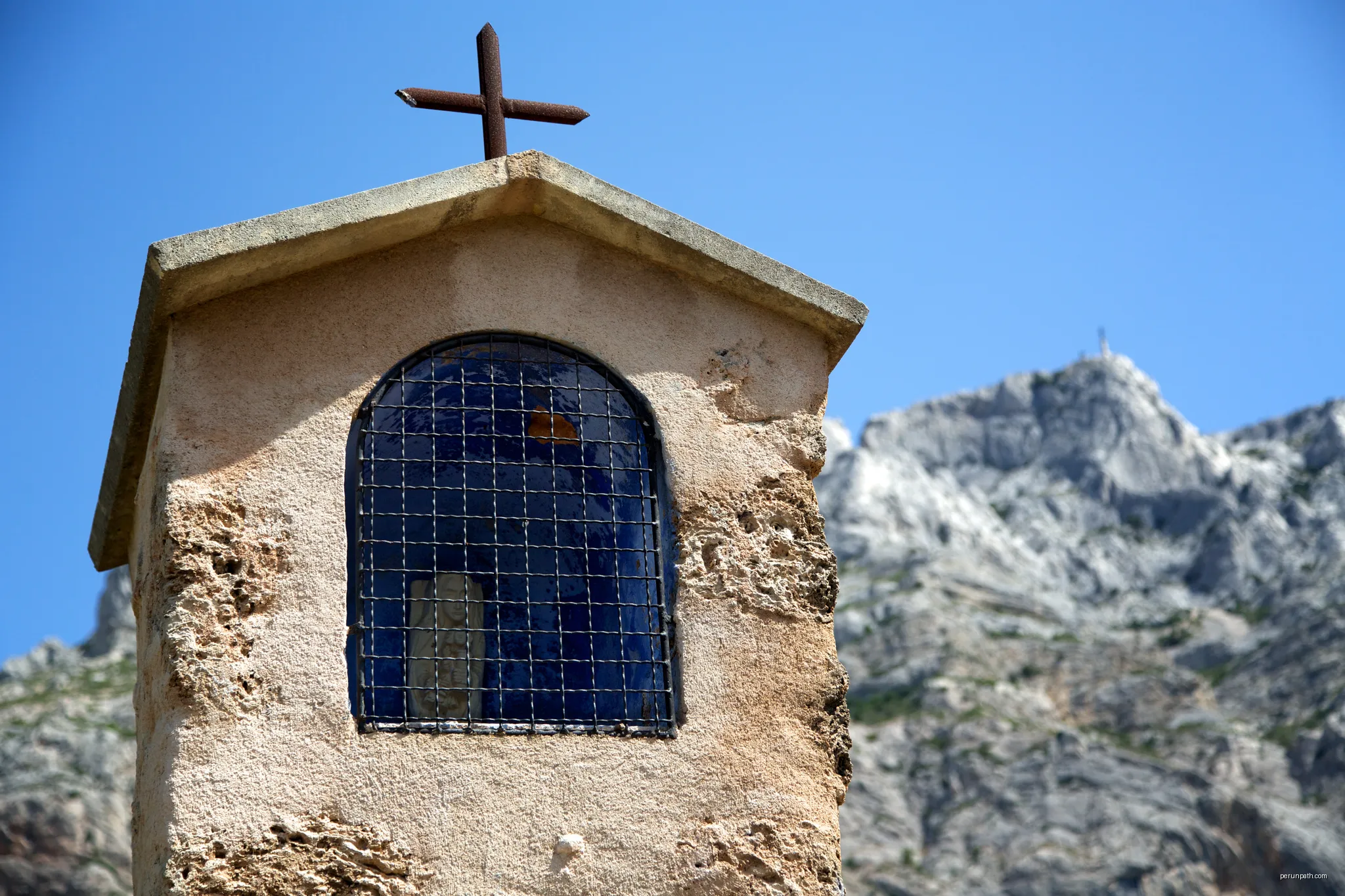 File:Oratoire Beaureceuil Saint Antonin Sainte Victoire Aix en Provence 2 2.jpg | Autor: Ddeveze | Licencja: CC BY-SA 3.0 | Źródło: Wikimedia Commons