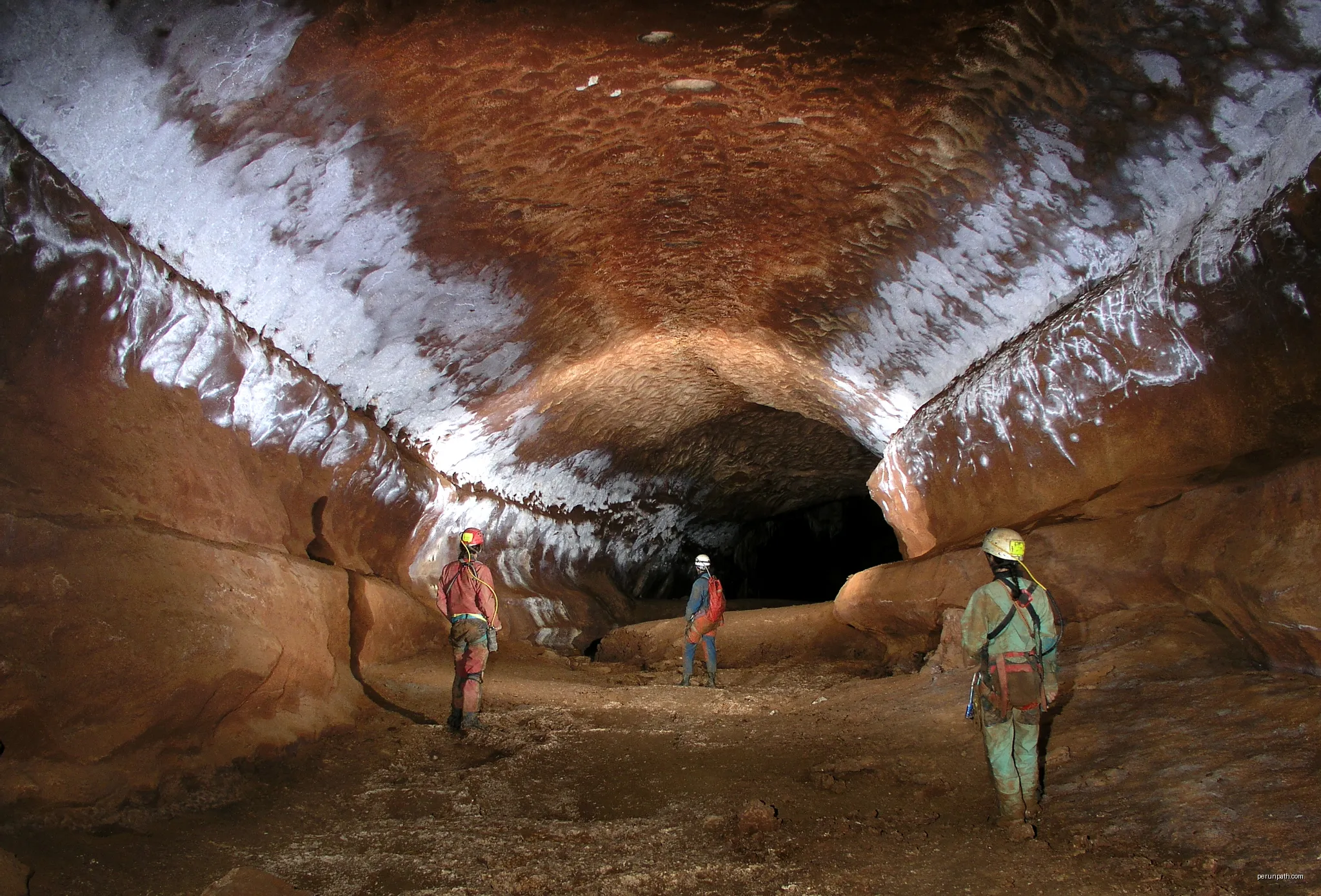 Grotte de Saint-Marcel - La Grosse Pierre