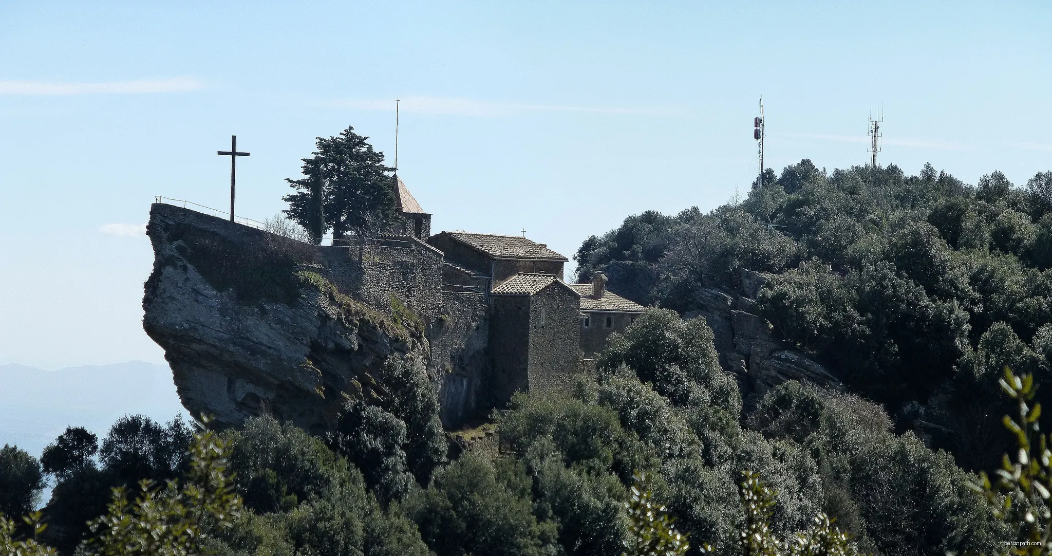 Castillo de Rocacorba | Autor: TETITITU | Licencja: CC BY-SA 4.0 | Źródło: Wikimedia Commons