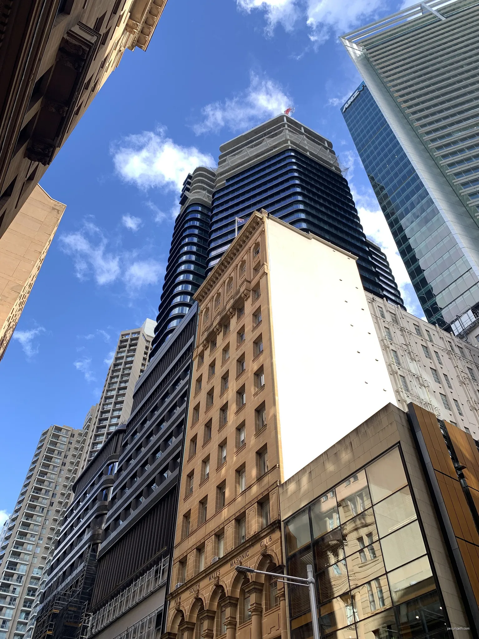 Veduta del Parkline Place di Sydney | Autor: Plumbago Capensis | Licencja: CC BY-SA 4.0 | Źródło: Wikimedia Commons