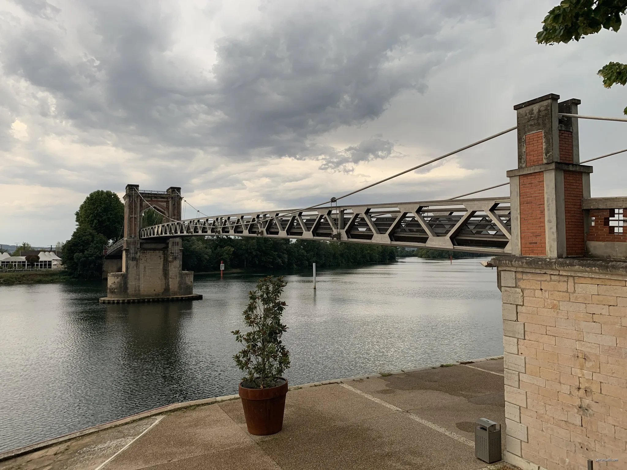 Beaujolais au Bugey, de Trévoux à Souclin