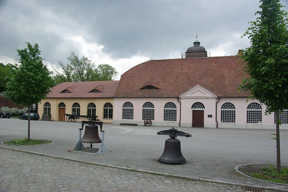 Old smeltery, Peitz, Brandenburg, Germany | Autor: Stefan Fussan | Licencja: CC BY-SA 3.0 | Źródło: Wikimedia Commons