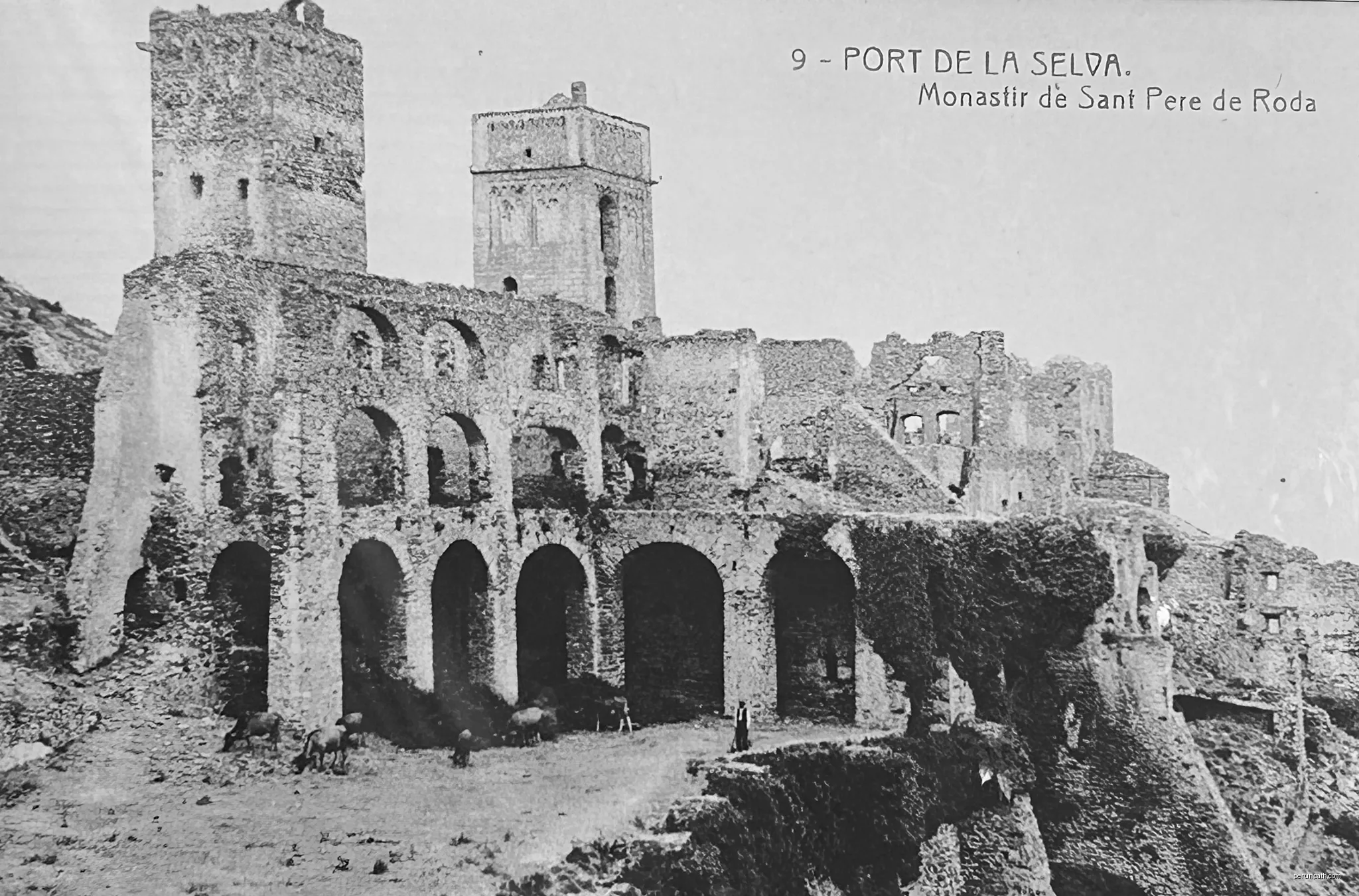 de:Sant Pere de Rodes | Autor: Unknown authorUnknown author | Licencja: Public domain | Źródło: Wikimedia Commons