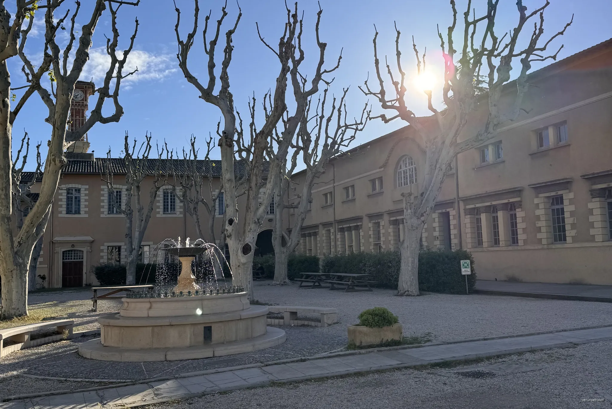 Photo Arts et Métiers campus d'Aix-en-Provence | Autor: Manaf24 | Licencja: CC BY-SA 4.0 | Źródło: Wikimedia Commons