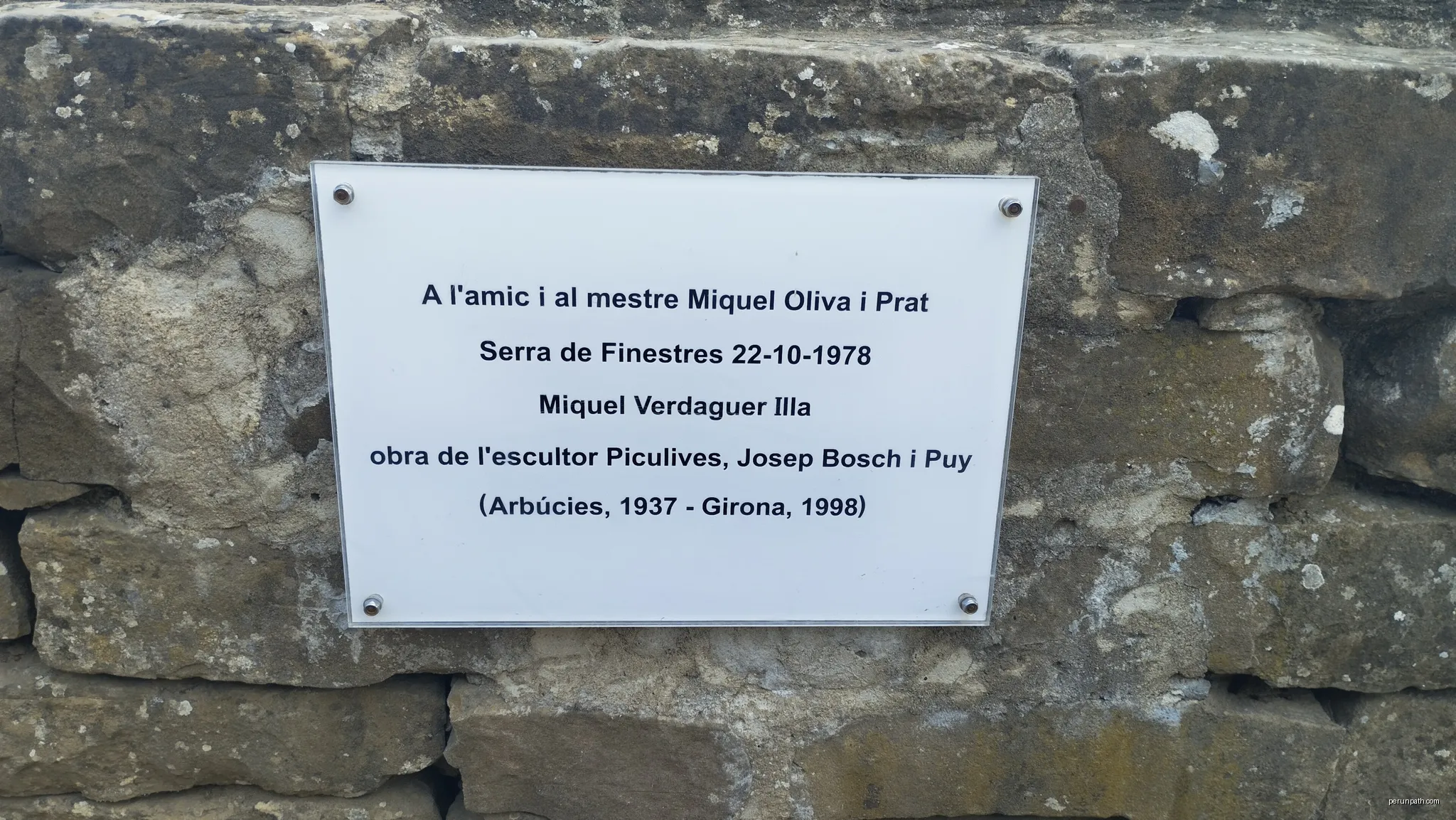 Plaque of la Dama de la Garrotxa | Autor: Ivan bea | Licencja: CC BY-SA 4.0 | Źródło: Wikimedia Commons