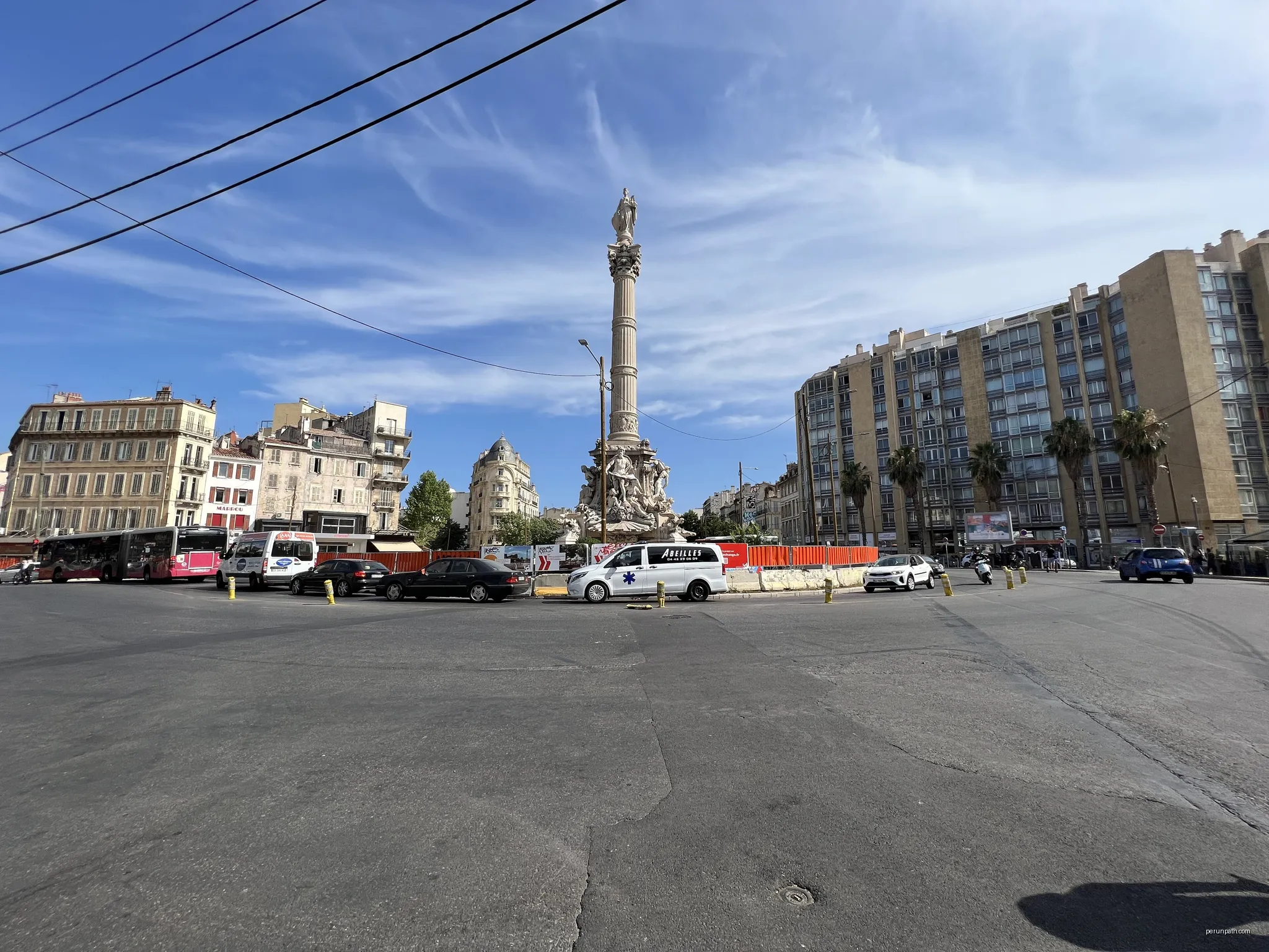 Place Castellane, Marseille. | Autor: Chabe01 | Licencja: CC BY-SA 4.0 | Źródło: Wikimedia Commons