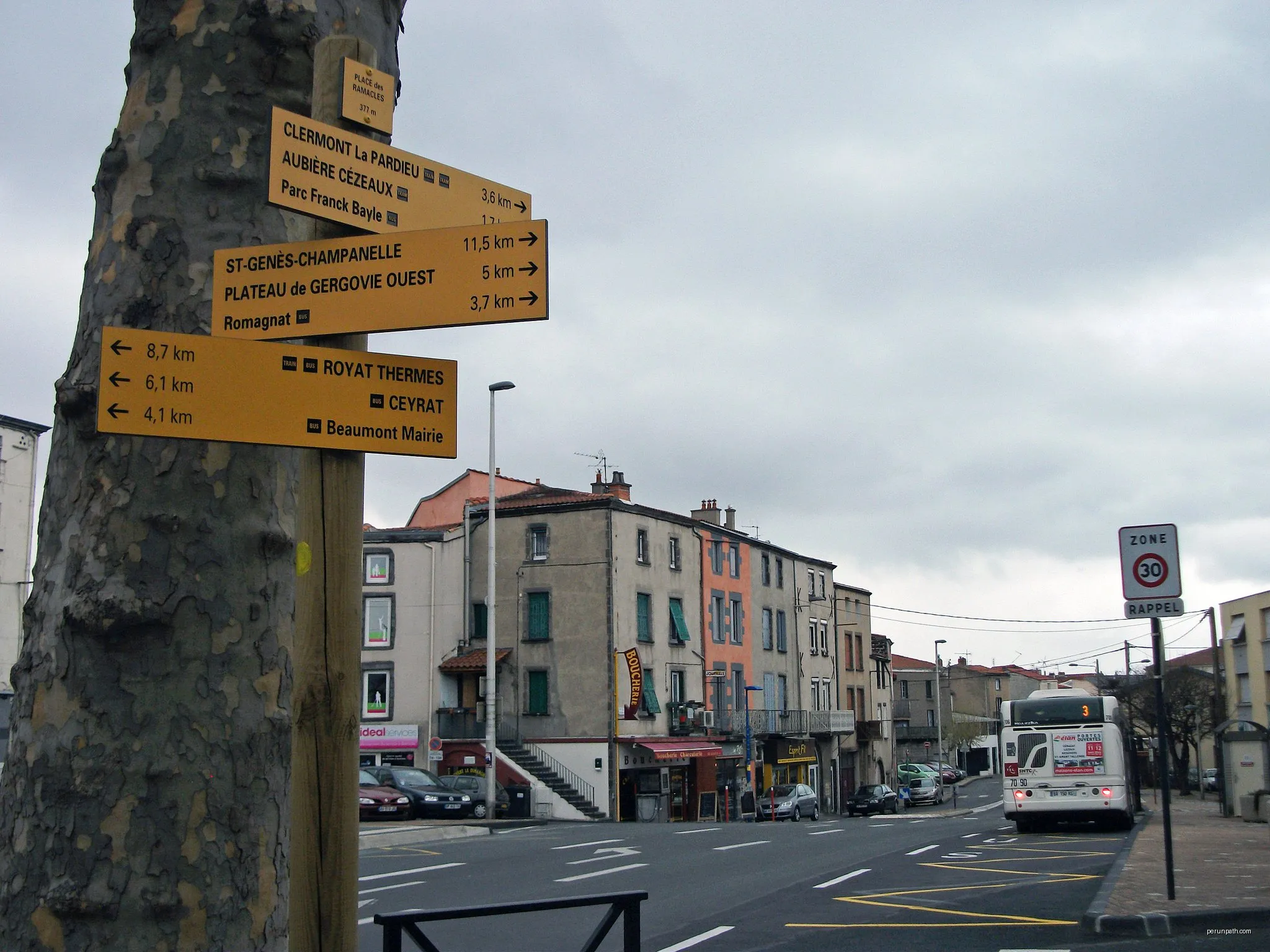 Le Quartier des Caves