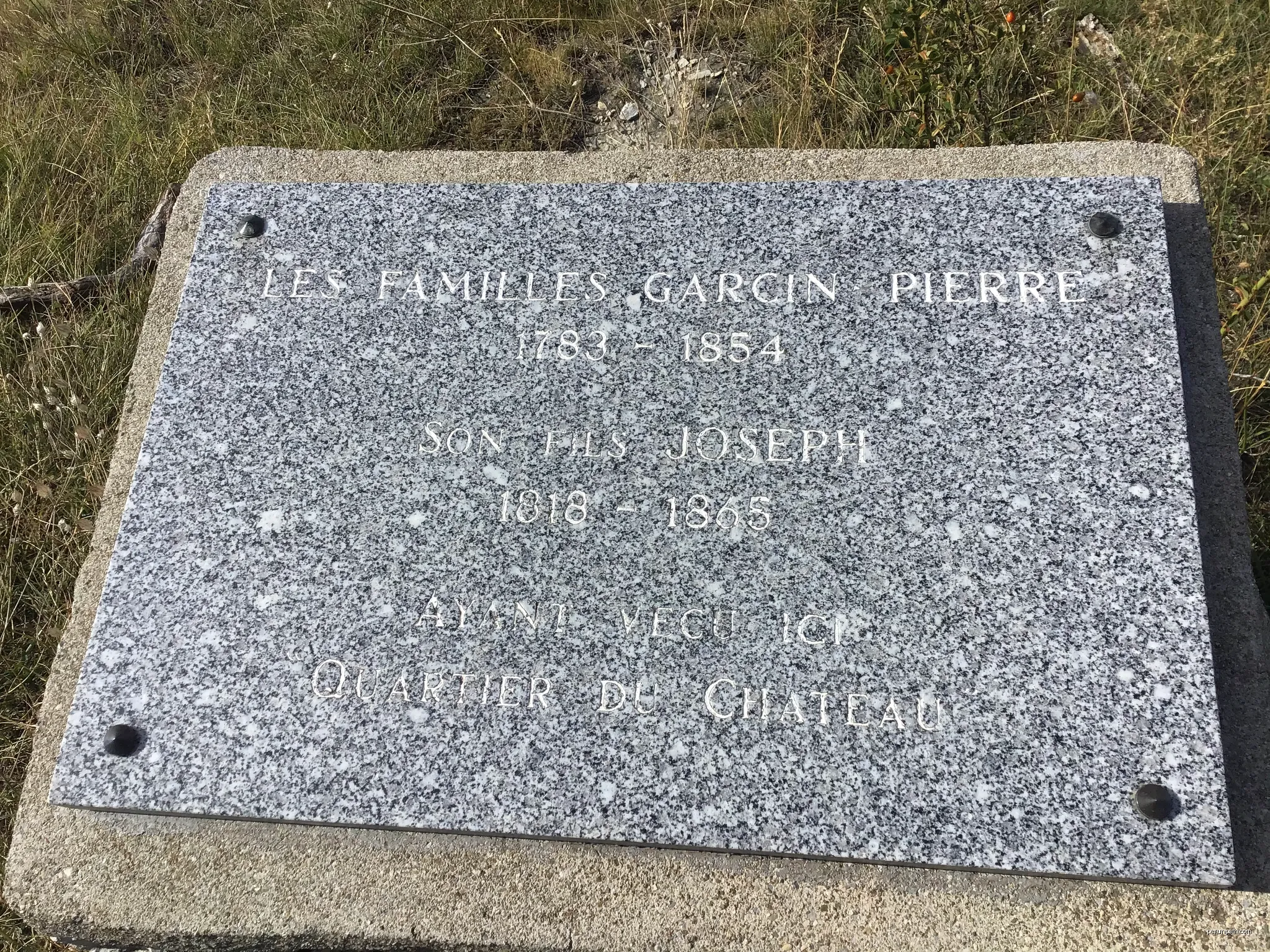 Plaque pour les habitants du quartier di chäteau | Autor: Arnaudleene | Licencja: CC BY-SA 4.0 | Źródło: Wikimedia Commons