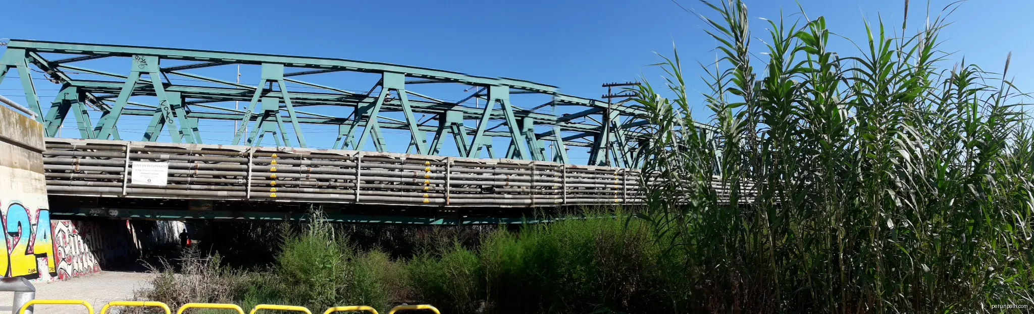 Pont del Ferrocarril - Sant Adrià de Besòs | Autor: Pere López Brosa | Licencja: CC BY-SA 4.0 | Źródło: Wikimedia Commons