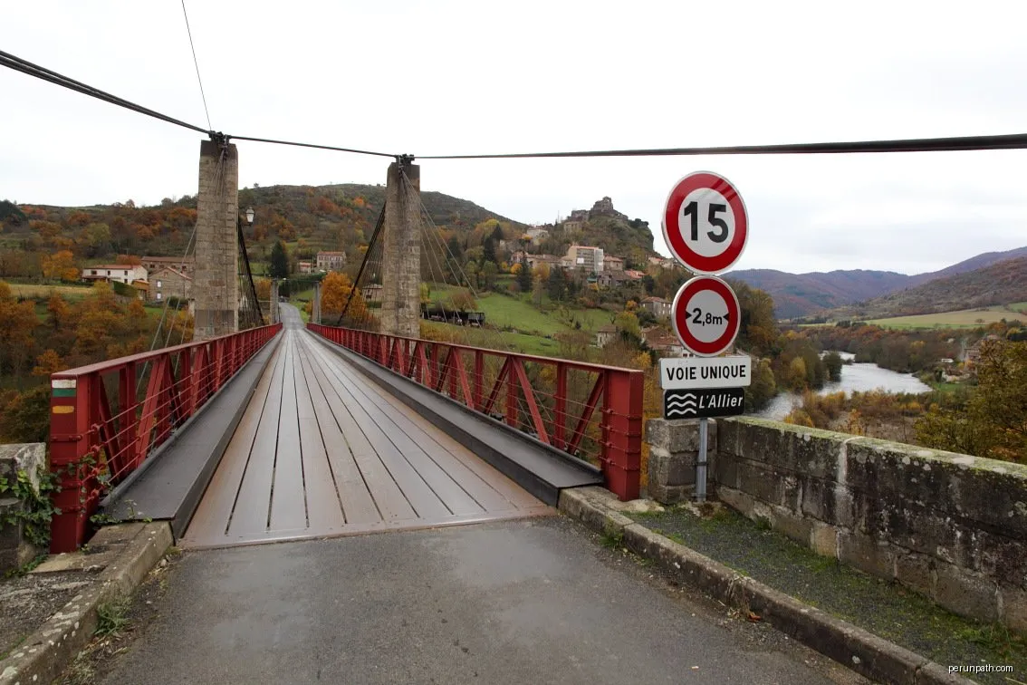 De Villeneuve-d'Allier à Lavoûte-Chilhac