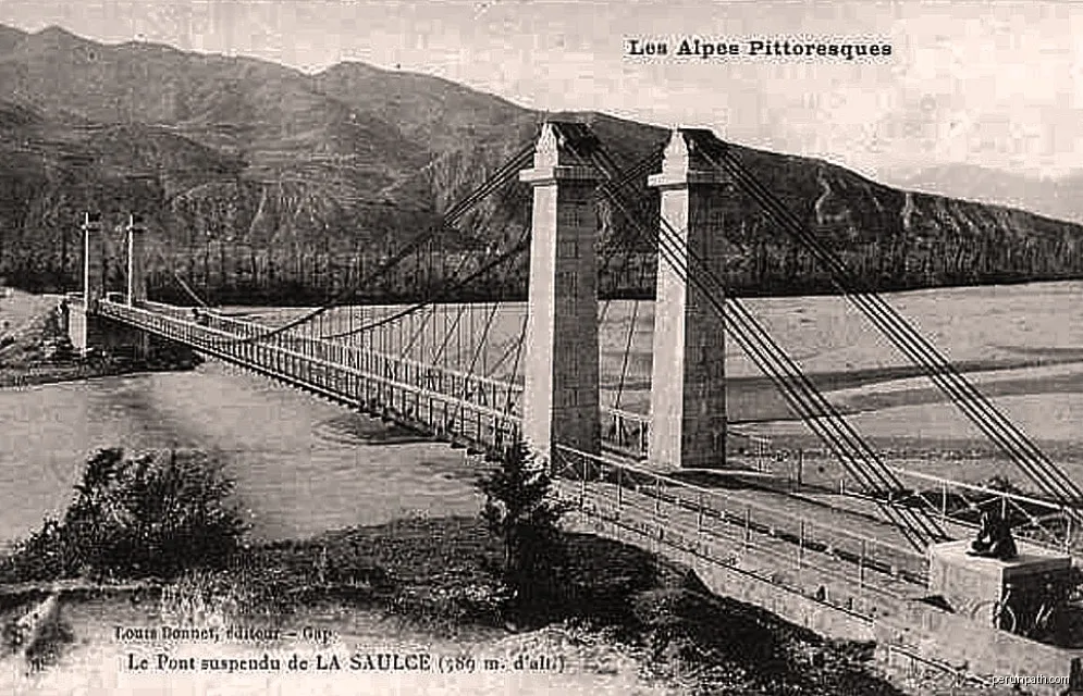 Pont suspendu sur la Durance | Autor: L. Bonnet, éd. Gap | Licencja: Public domain | Źródło: Wikimedia Commons