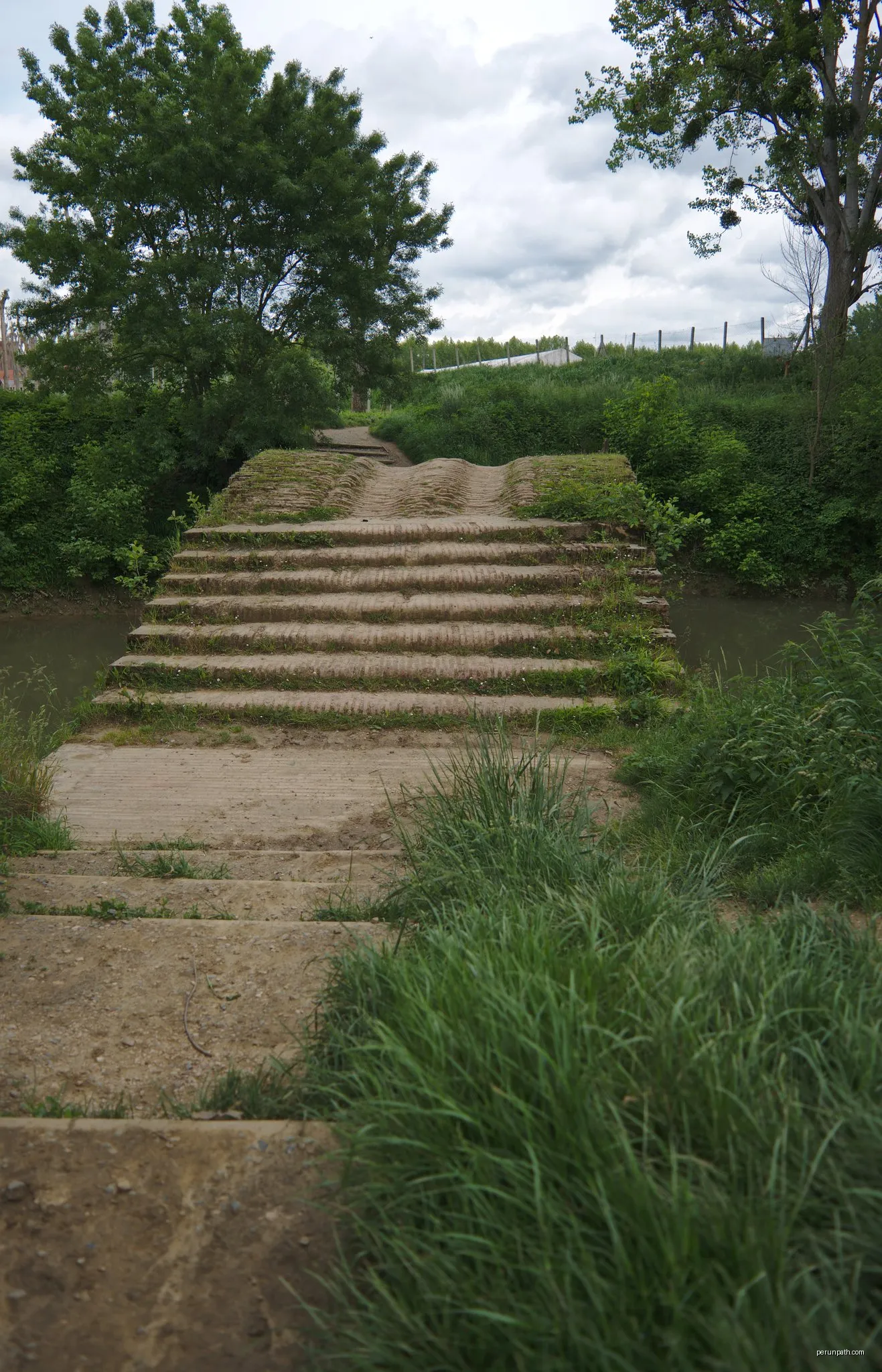 Le Sentier du Bout de la Rivière
