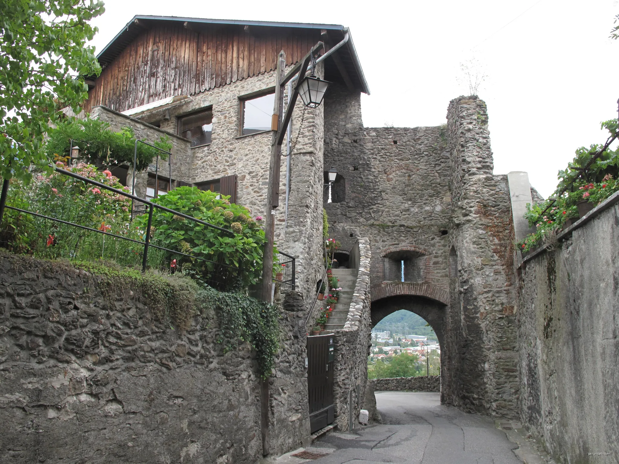 Chemin de la Poterne des Vignes