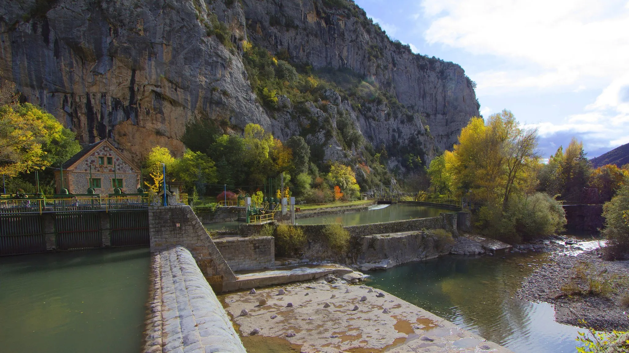 [CIMA LL06] Creu de Perves * Senterada