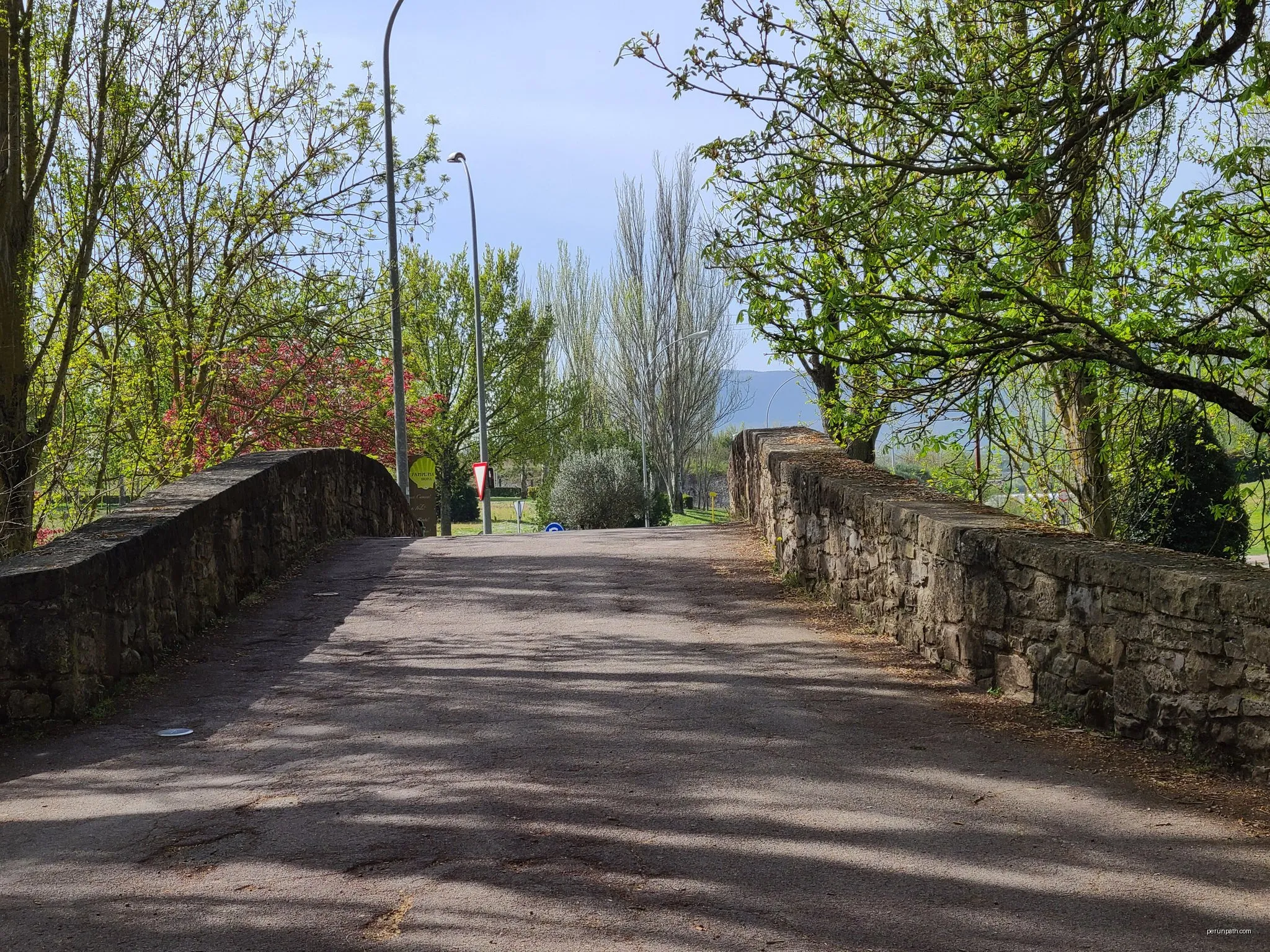 Paseo del Arga (via Elorz y Sadar)