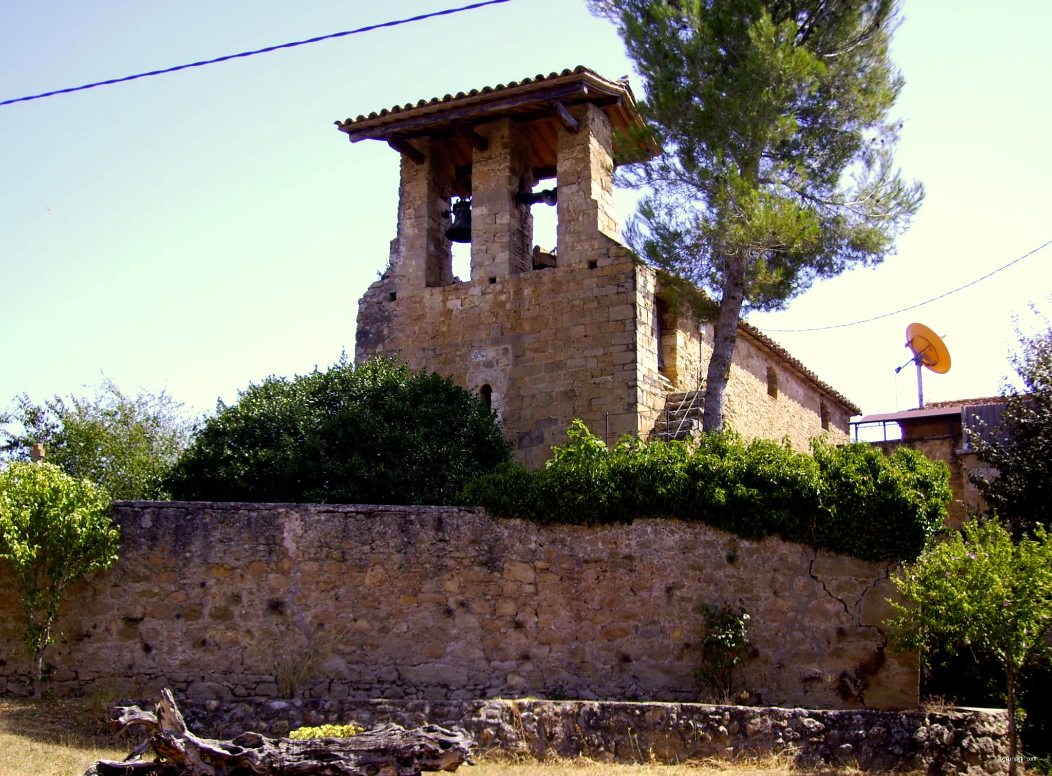 Església parroquial de Santa Eulàlia (Cornellà del Terri) | Autor: Josep Maria Viñolas Esteva | Licencja: CC BY-SA 4.0 | Źródło: Wikimedia Commons