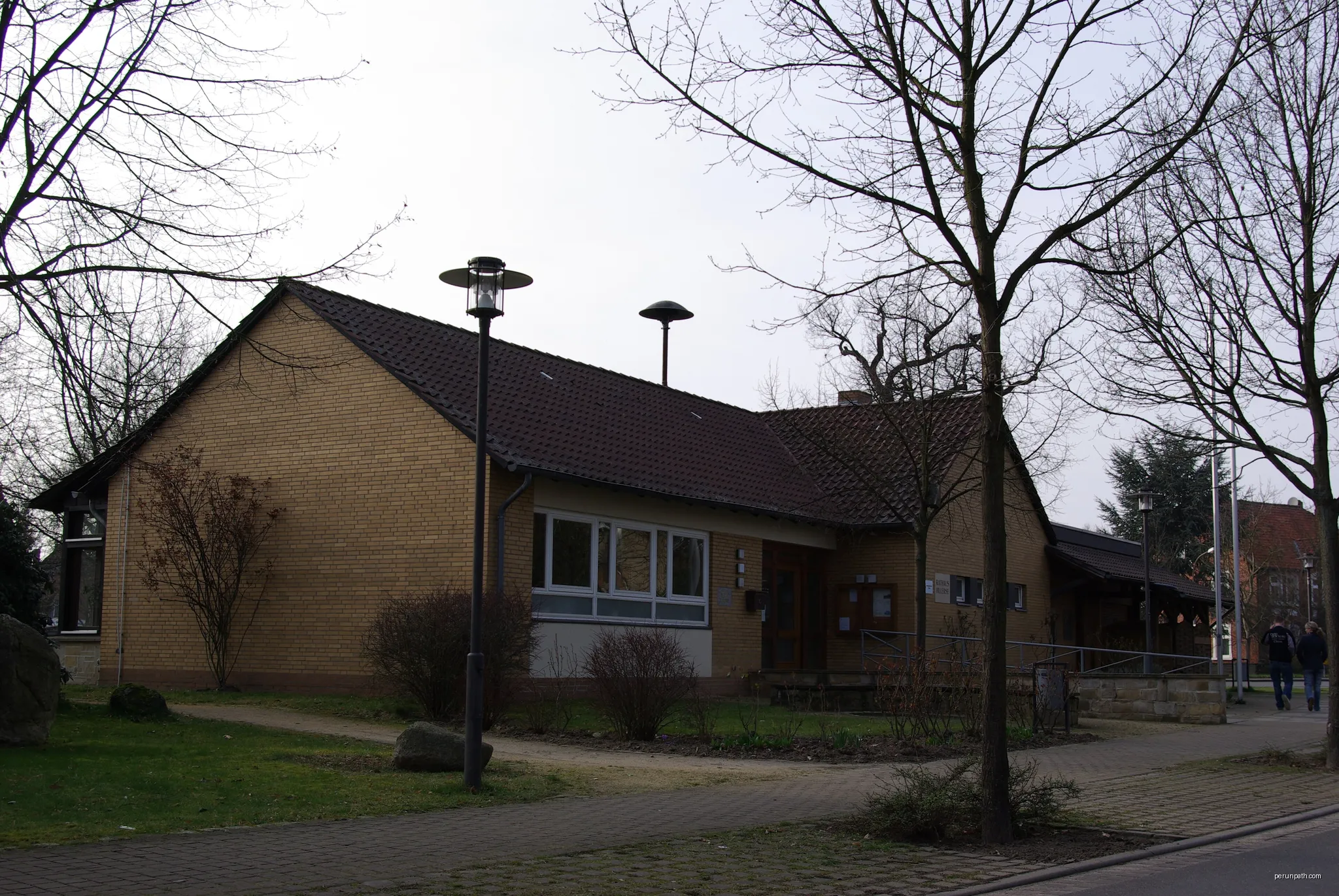 Das Rathaus in Hillerse im Landkreis Gifhorn, Niedersachsen. | Autor: Clemensfranz | Licencja: CC BY-SA 3.0 | Źródło: Wikimedia Commons