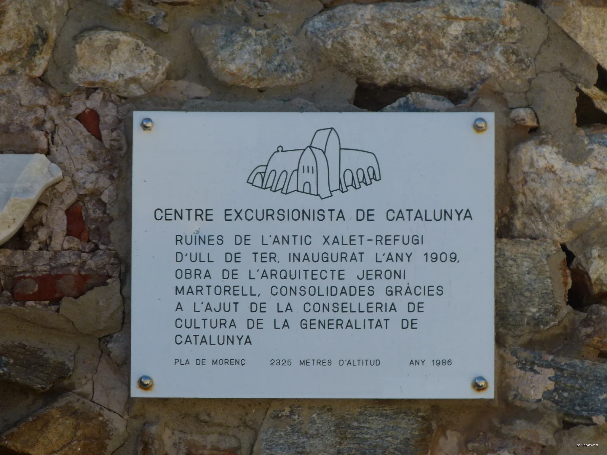 Xalet refugi d'Ull de Ter (Setcases) | Autor: Jordiipa | Licencja: CC BY-SA 4.0 | Źródło: Wikimedia Commons