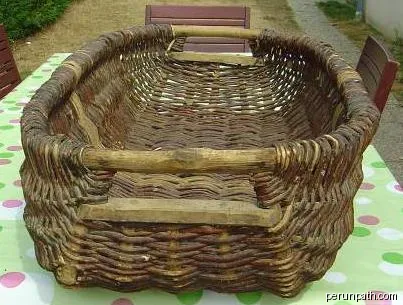 resse (grand panier) de la Sarthe (même panier que celui de File:Resse de la Sarthe.jpg) | Autor: ameslon | Licencja: Public domain | Źródło: Wikimedia Commons