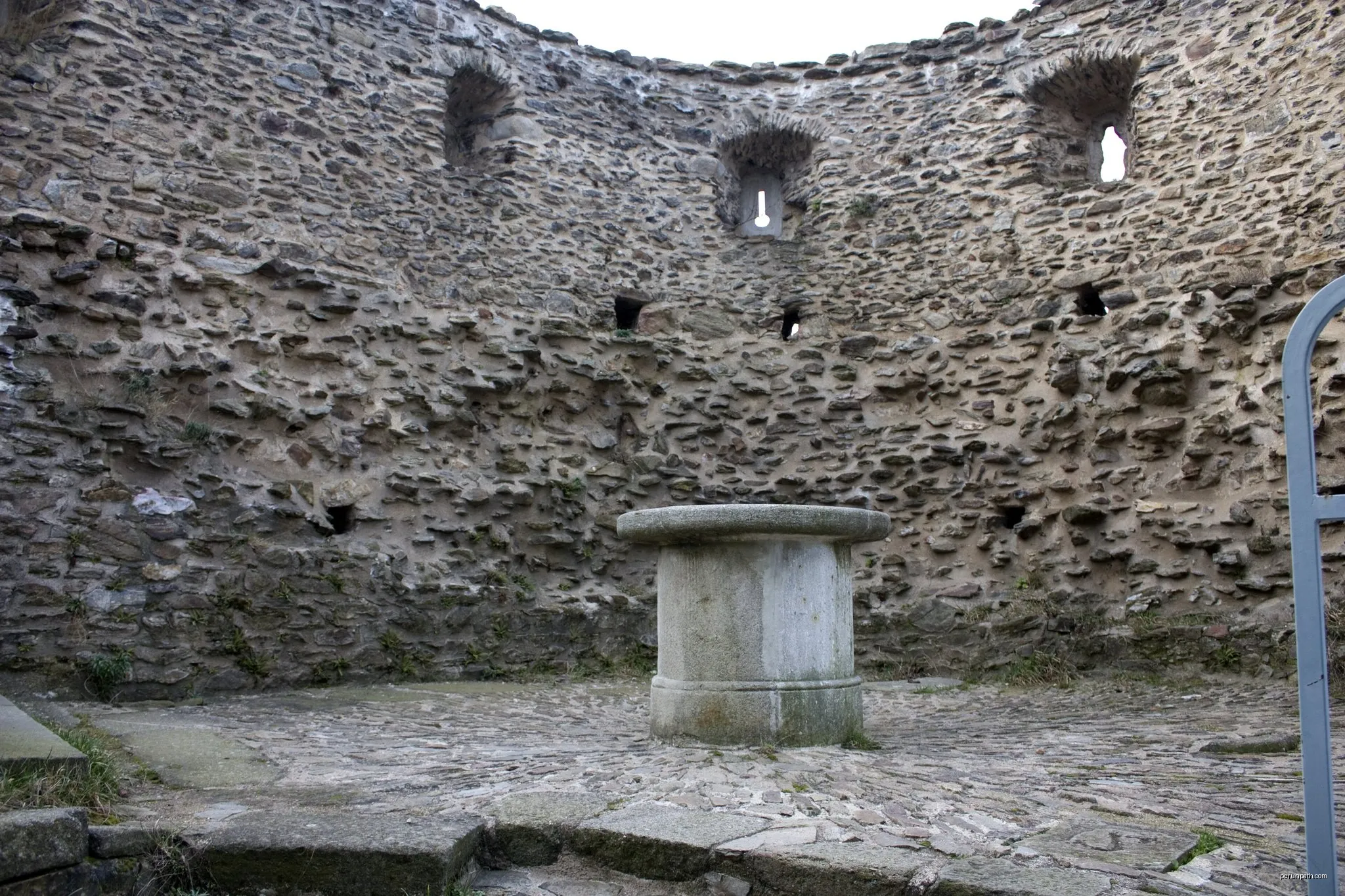 Les Monuments du Village