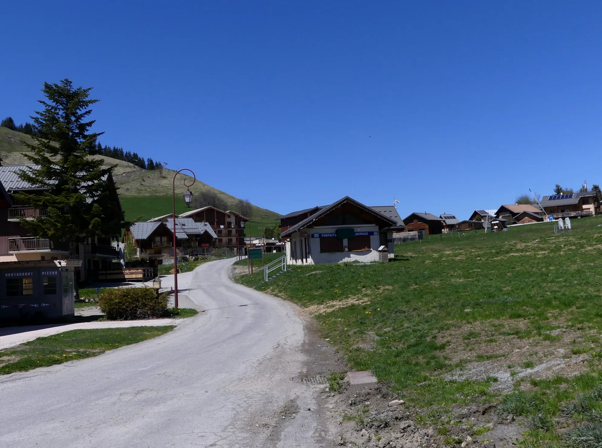 Le sentier de la Plaigne