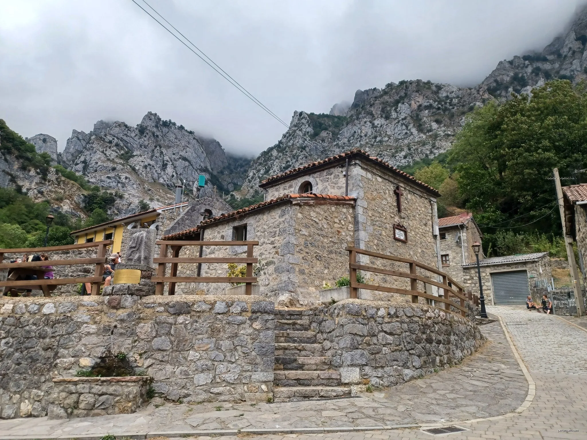 Cueva de Santibañas