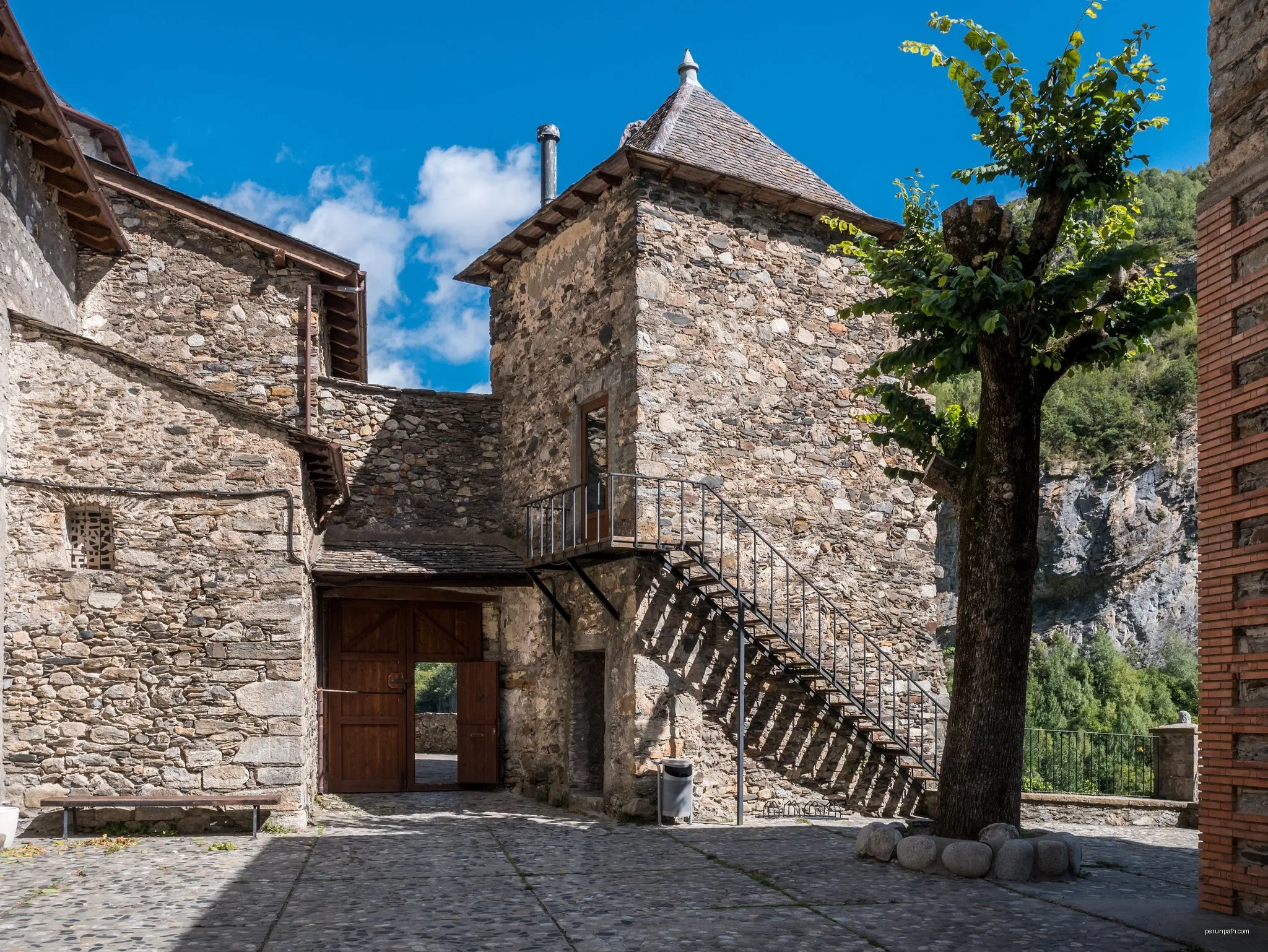 La Ribagorza. BTT. Ruta 22. Eriste - Sesué - San Sadurní