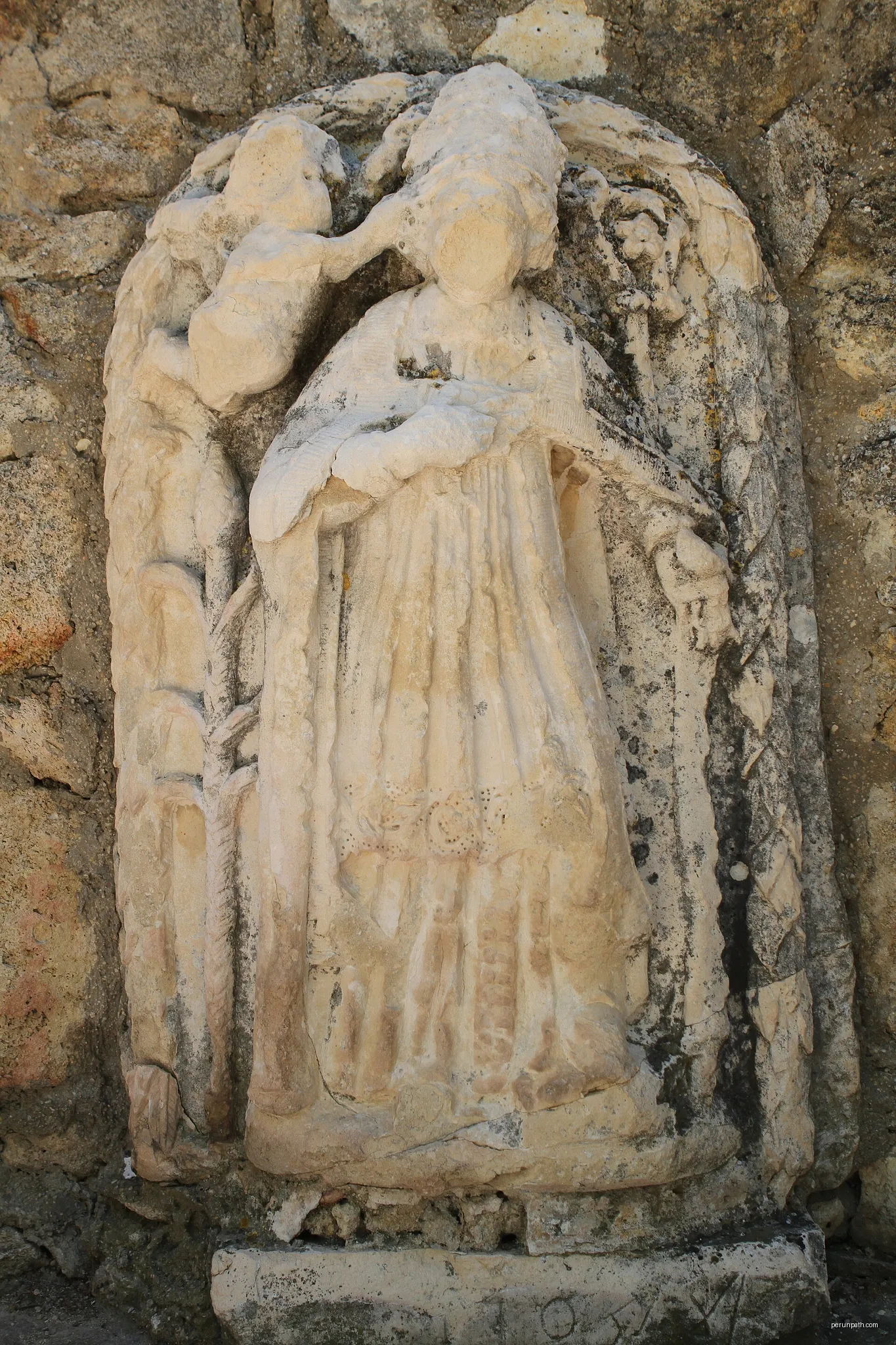Statue of Canus Natus in Saint-Cannat (Bouches-du-Rhône, France) | Autor: Georges Seguin (Okki) | Licencja: CC BY-SA 3.0 | Źródło: Wikimedia Commons