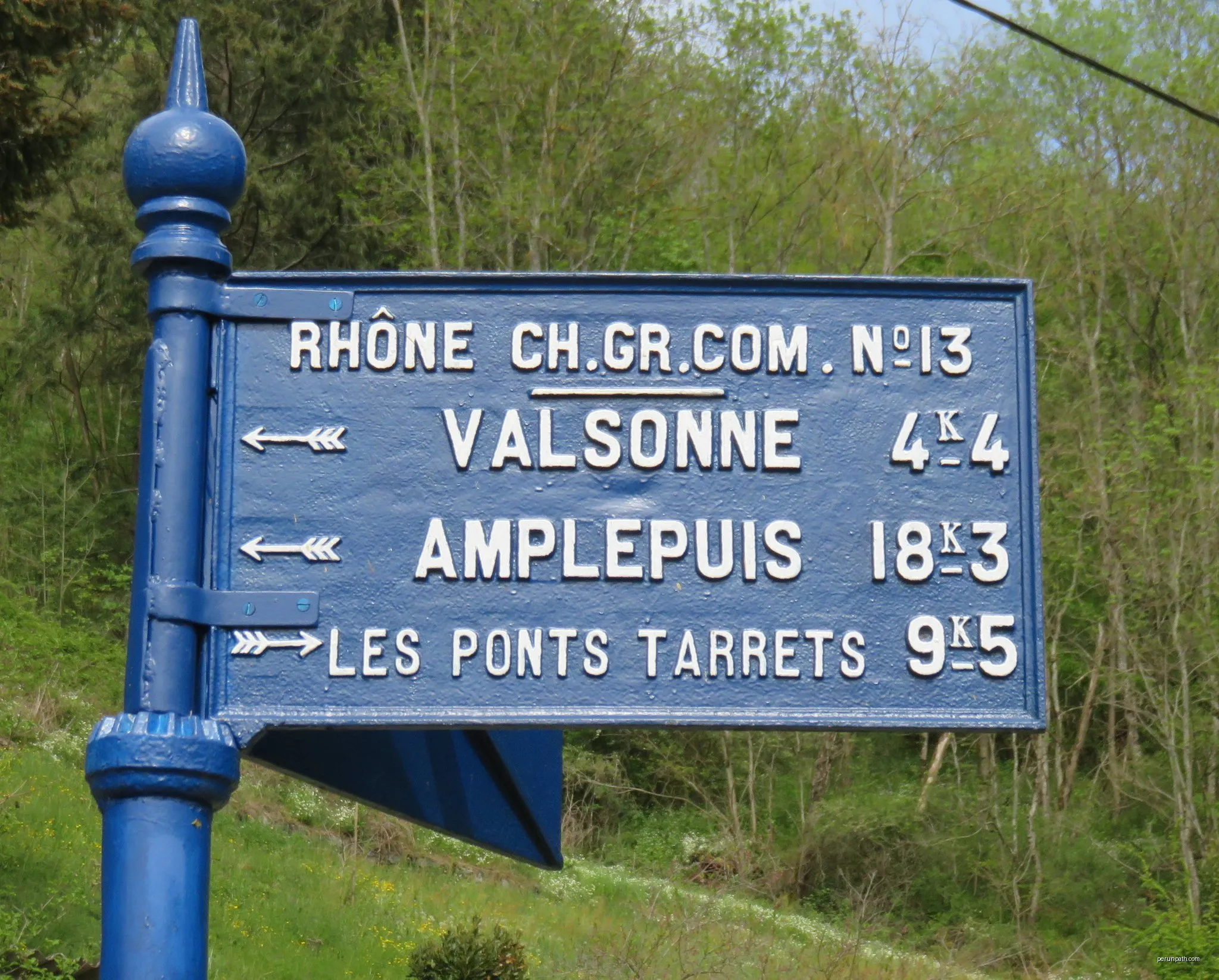 De la Rivière aux Crêts