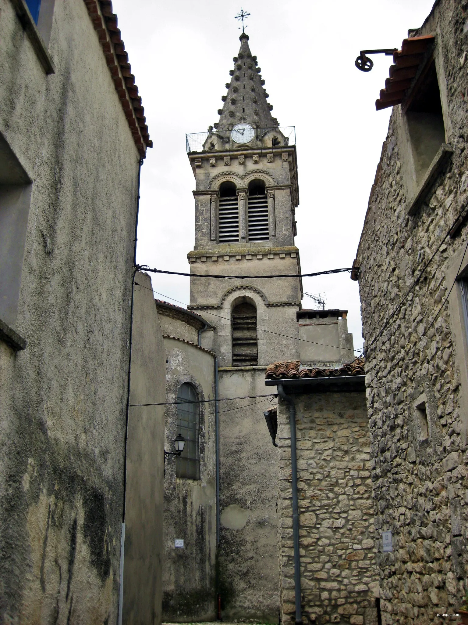 Place de l'Alambic - Combe Grand