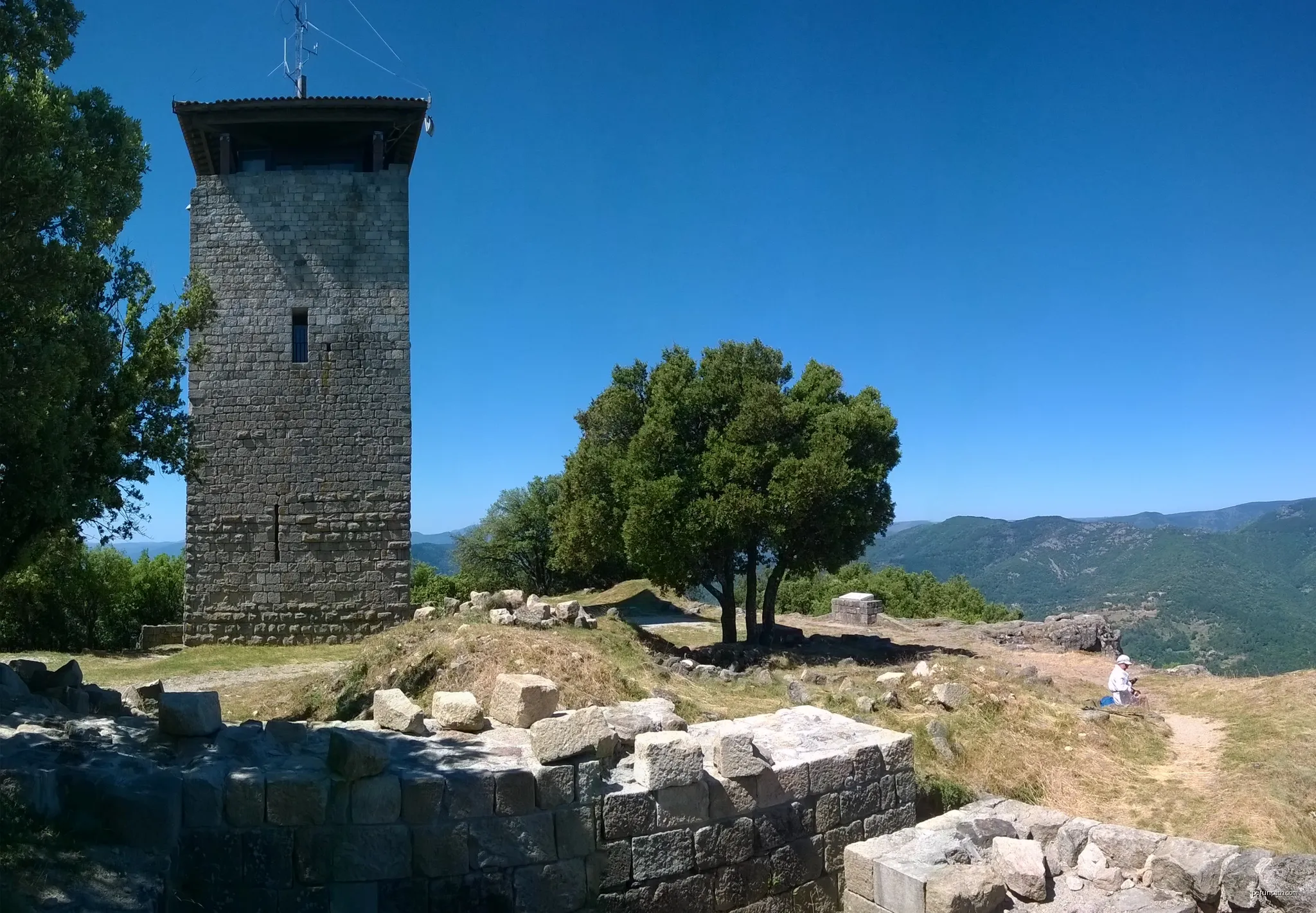 Croix de la Marre - Loup du Perrier