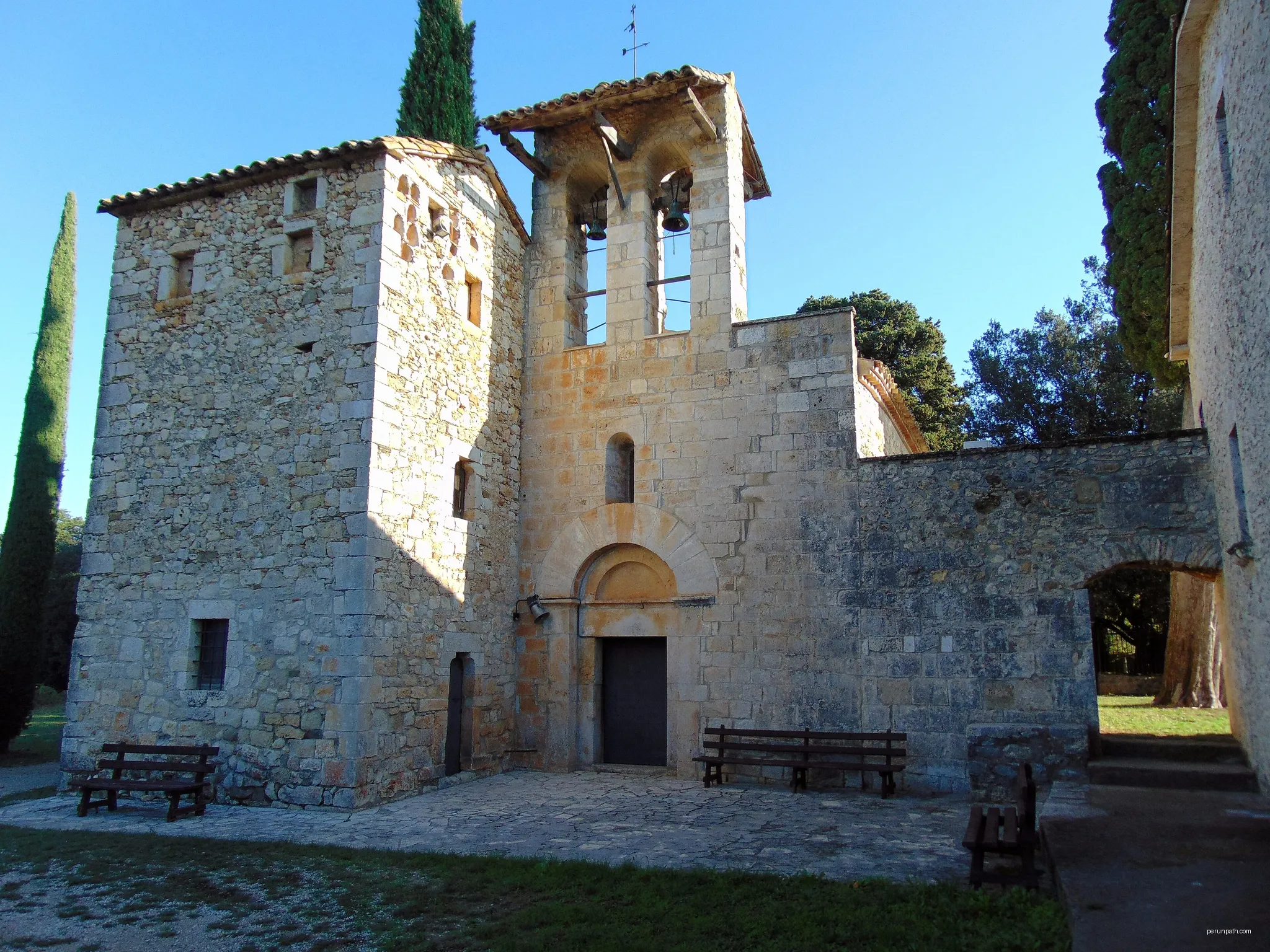 Església de Sant Cristòfol (Porqueres) | Autor: Josep Maria Viñolas Esteva | Licencja: CC BY-SA 4.0 | Źródło: Wikimedia Commons