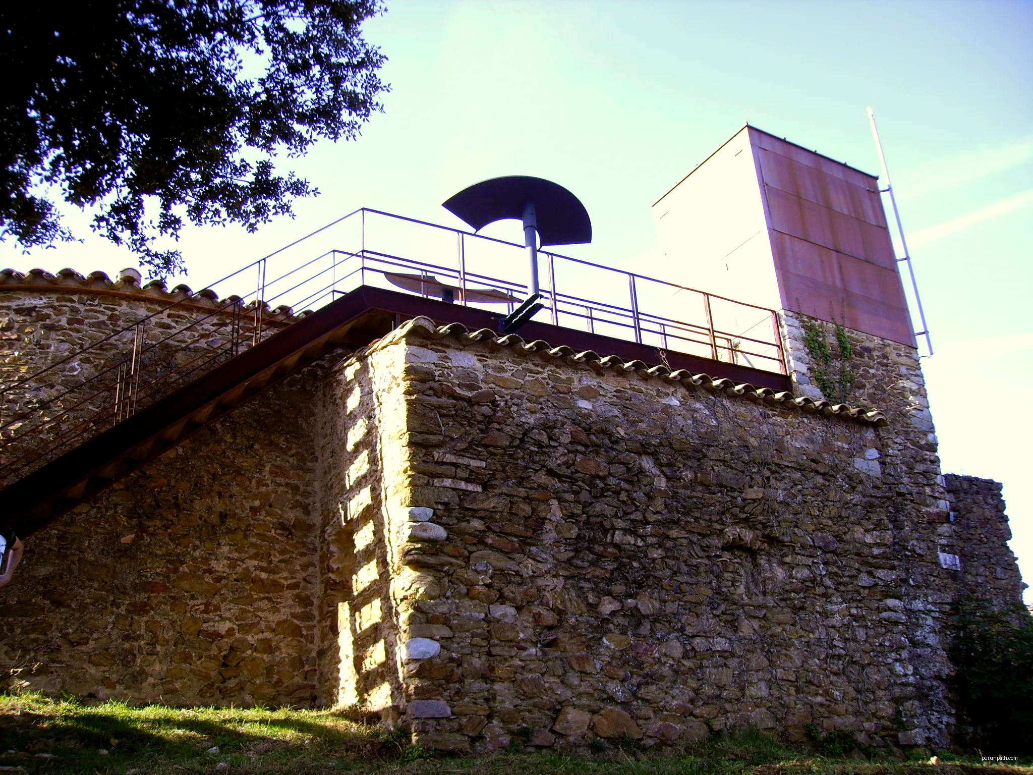 Ermita de Sant Grau (Sant Gregori) | Autor: Josep Maria Viñolas Esteva | Licencja: CC BY-SA 4.0 | Źródło: Wikimedia Commons