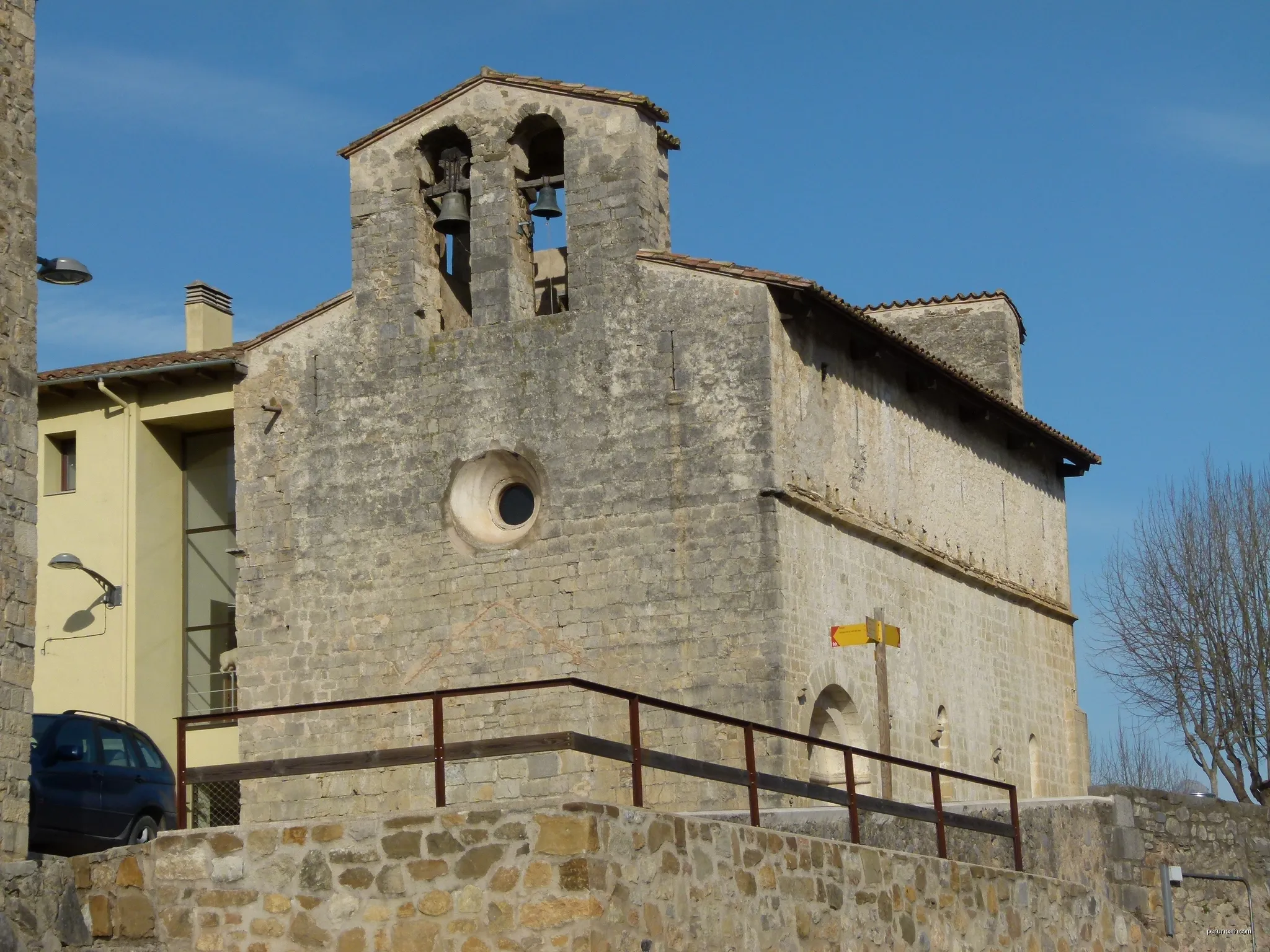 Església de Sant Llorenç d'Oix (Montagut i Oix) | Autor: Jordiipa (talk) | Licencja: CC BY-SA 3.0 | Źródło: Wikimedia Commons