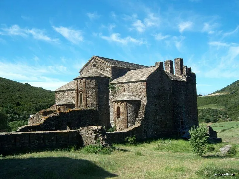 Sant Quirze de Colera, per la cresta i les carenes