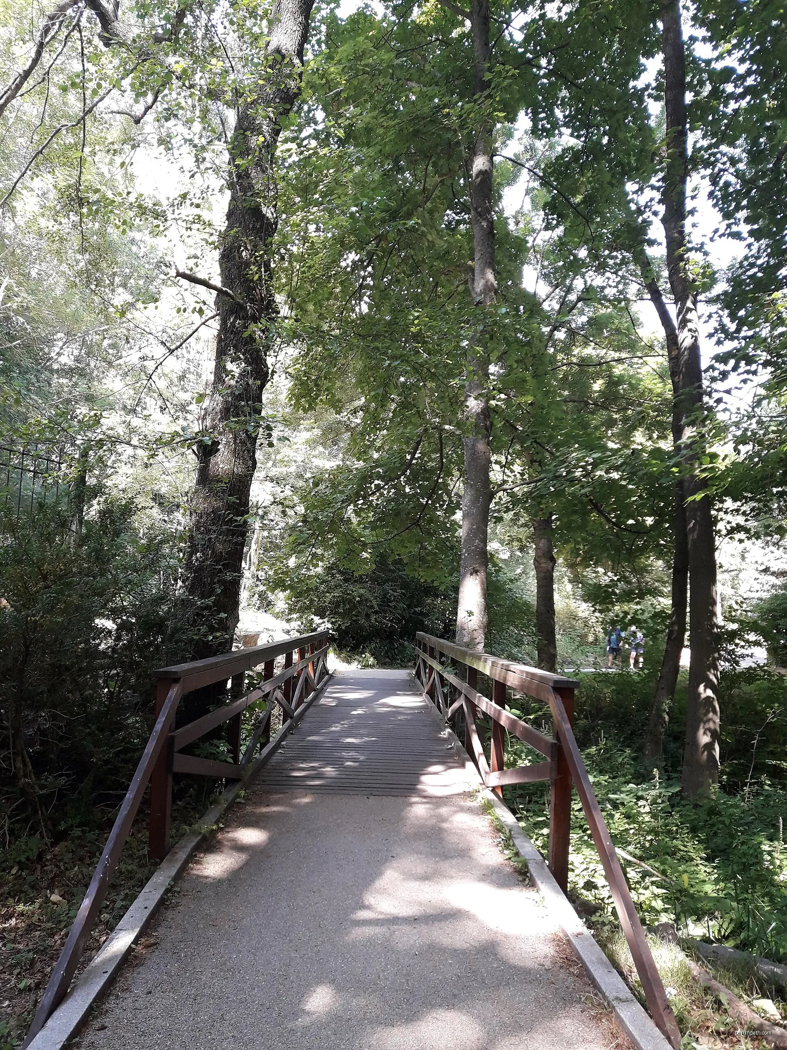 Santa Fe de Montseny | Autor: pere prlpz | Licencja: CC BY-SA 3.0 | Źródło: Wikimedia Commons