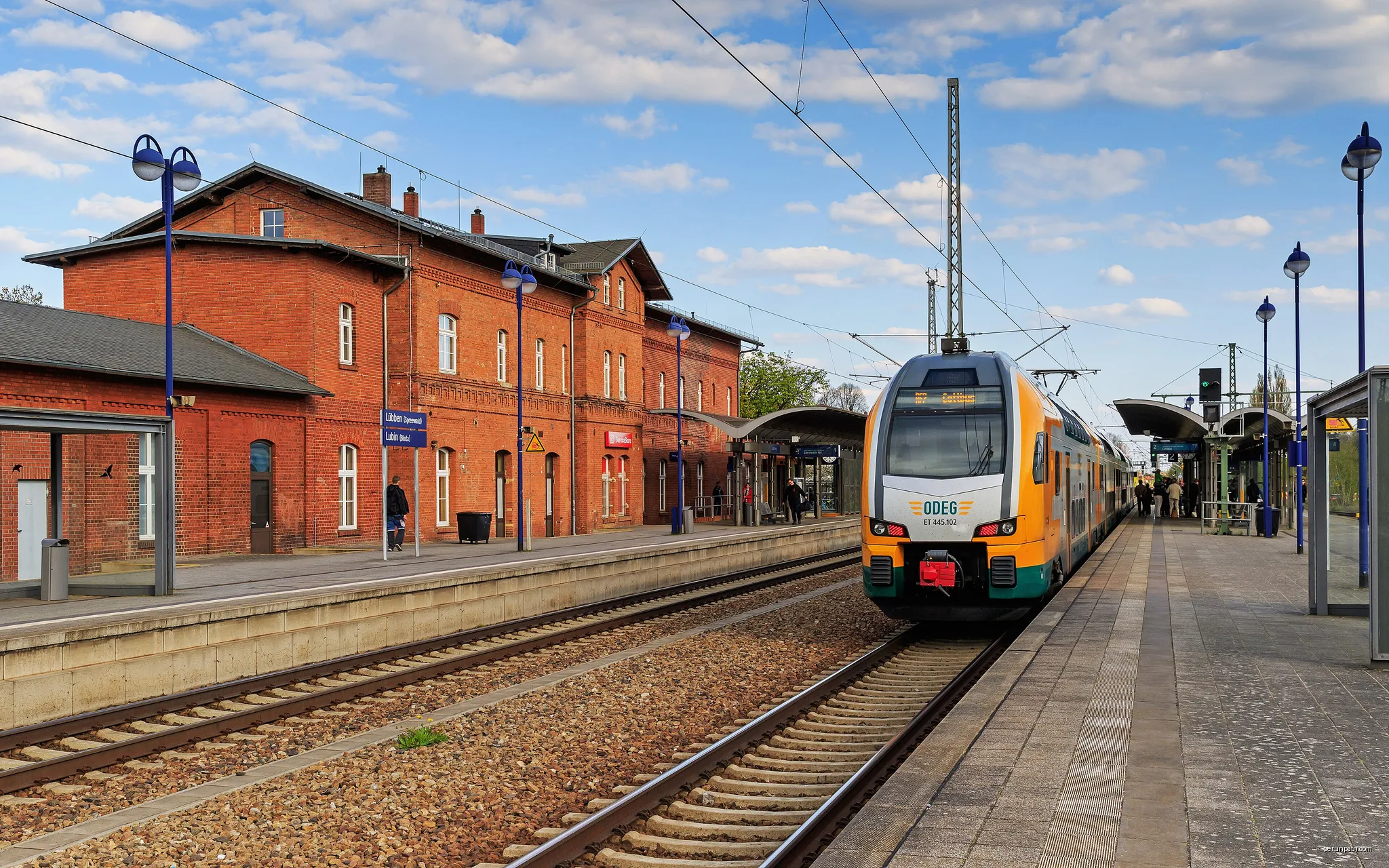 Railway station in Lübben/Spreewald, Brandenburg, Germany | Autor: A.Savin | Licencja: FAL | Źródło: Wikimedia Commons