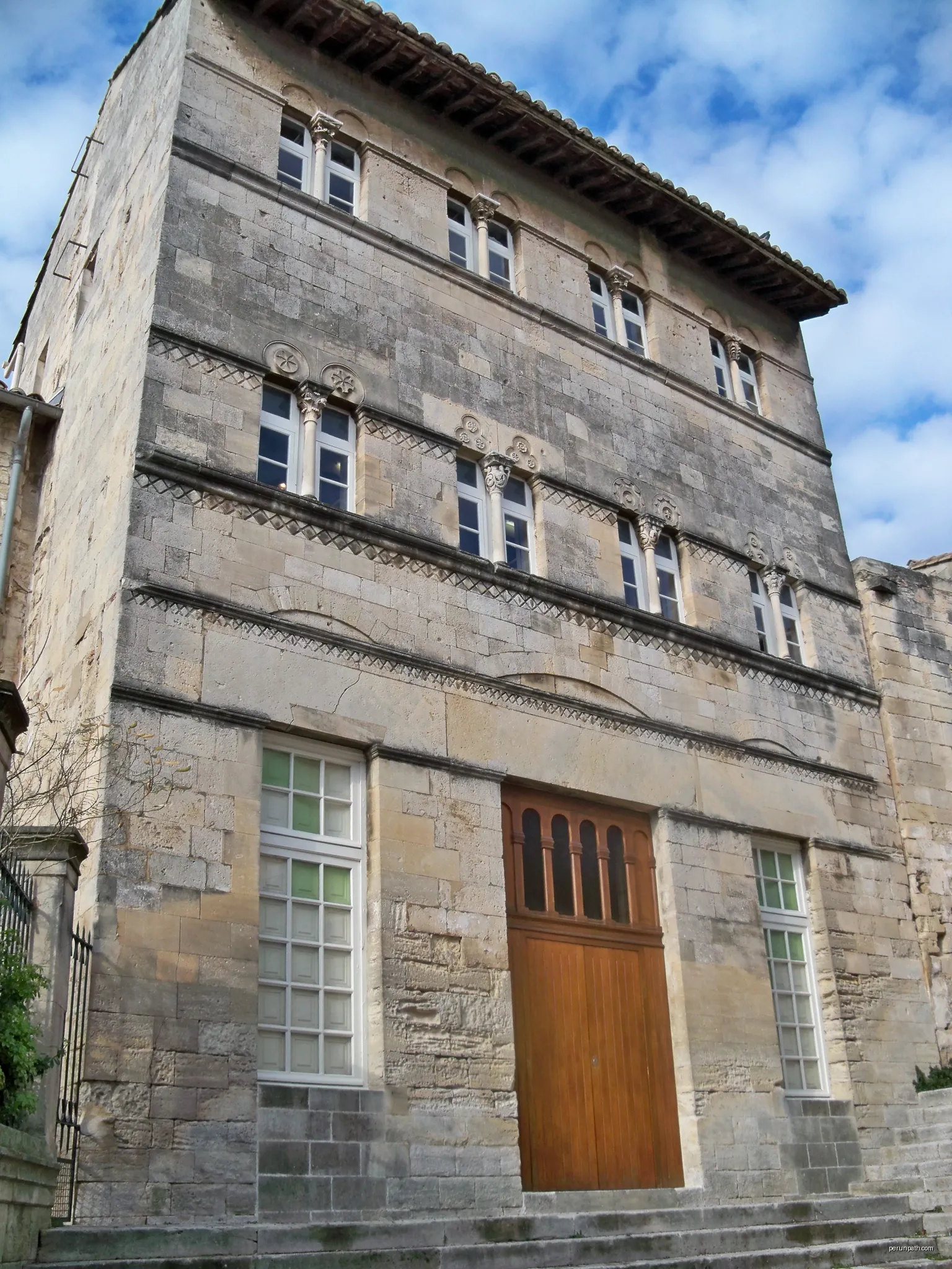 Maison romane à Sain Gilles (30) | Autor: Véronique PAGNIER | Licencja: CC BY-SA 3.0 | Źródło: Wikimedia Commons
