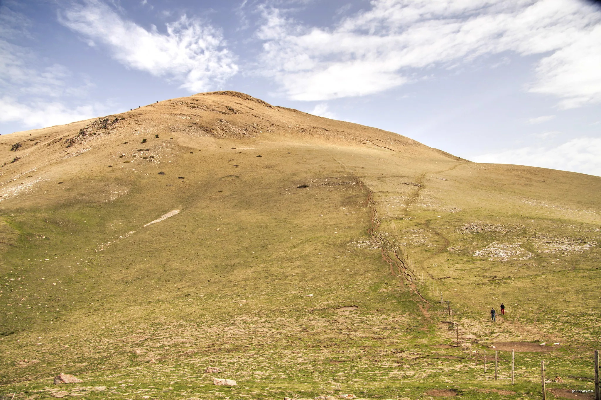 This is a a photo of an emblematic summit in Catalonia, Spain, with id: | Autor: Mikipons | Licencja: CC BY-SA 3.0 | Źródło: Wikimedia Commons