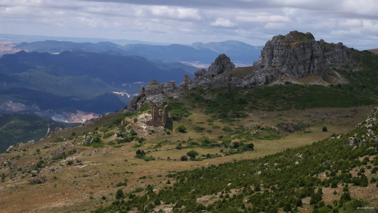 Peñacerrada-Urizaharra - Toloño