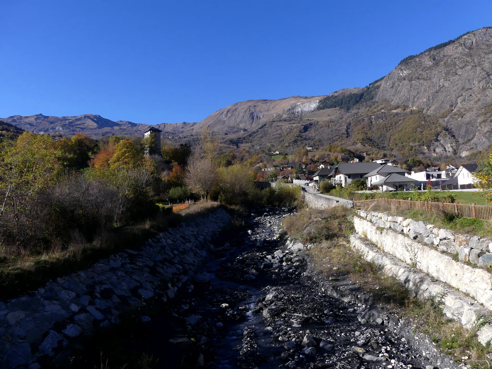 L06 - Boucle du Mont l'Évêque - Traversée de Saint-Jean-de-Maurienne