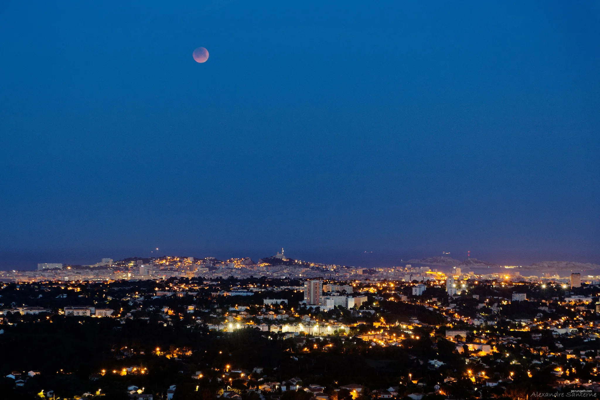 Seen from Allauch | Autor: Alexandre Santerne | Licencja: CC0 | Źródło: Wikimedia Commons
