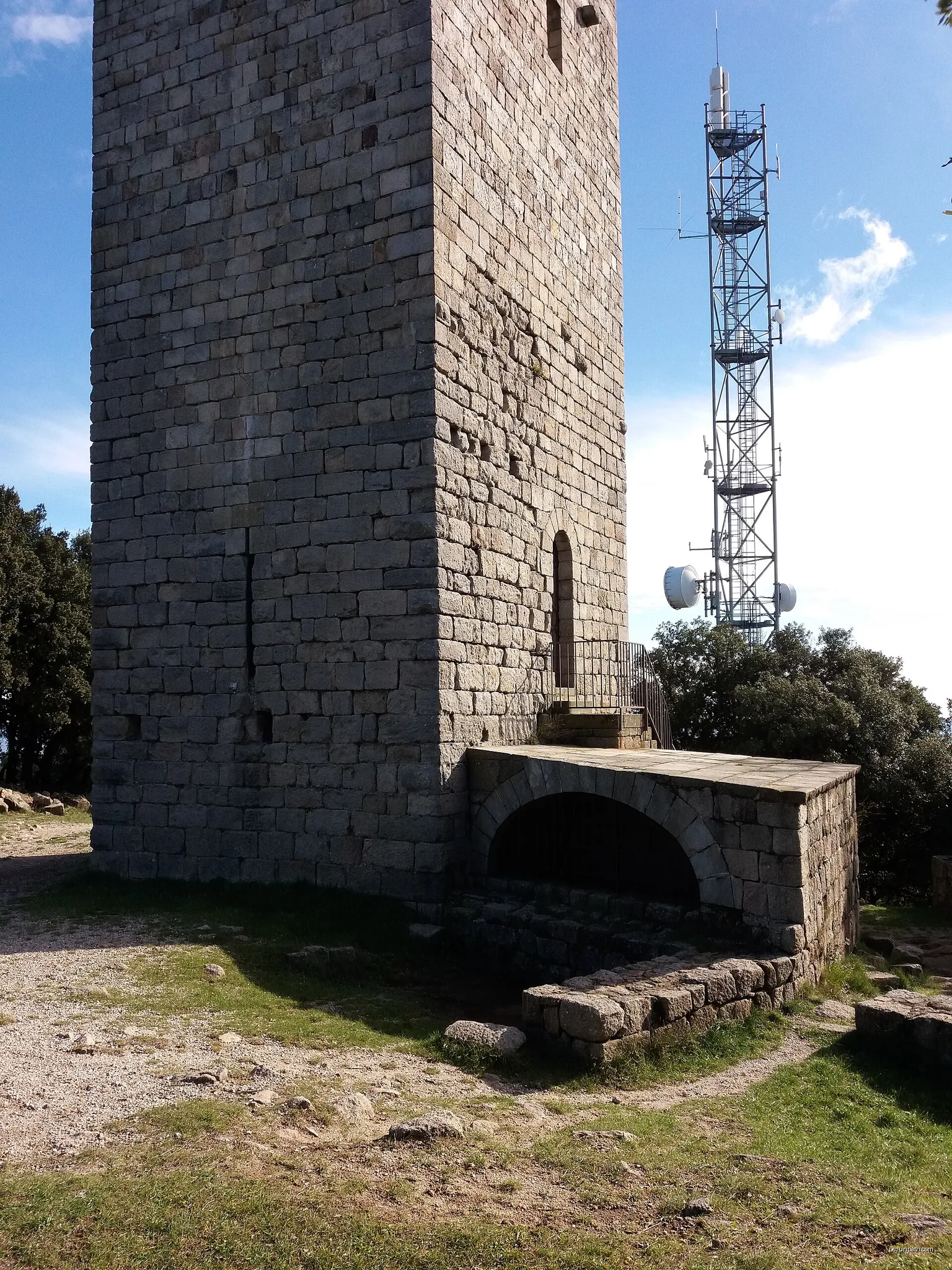 Collet de la Berle - La Tour de Brison