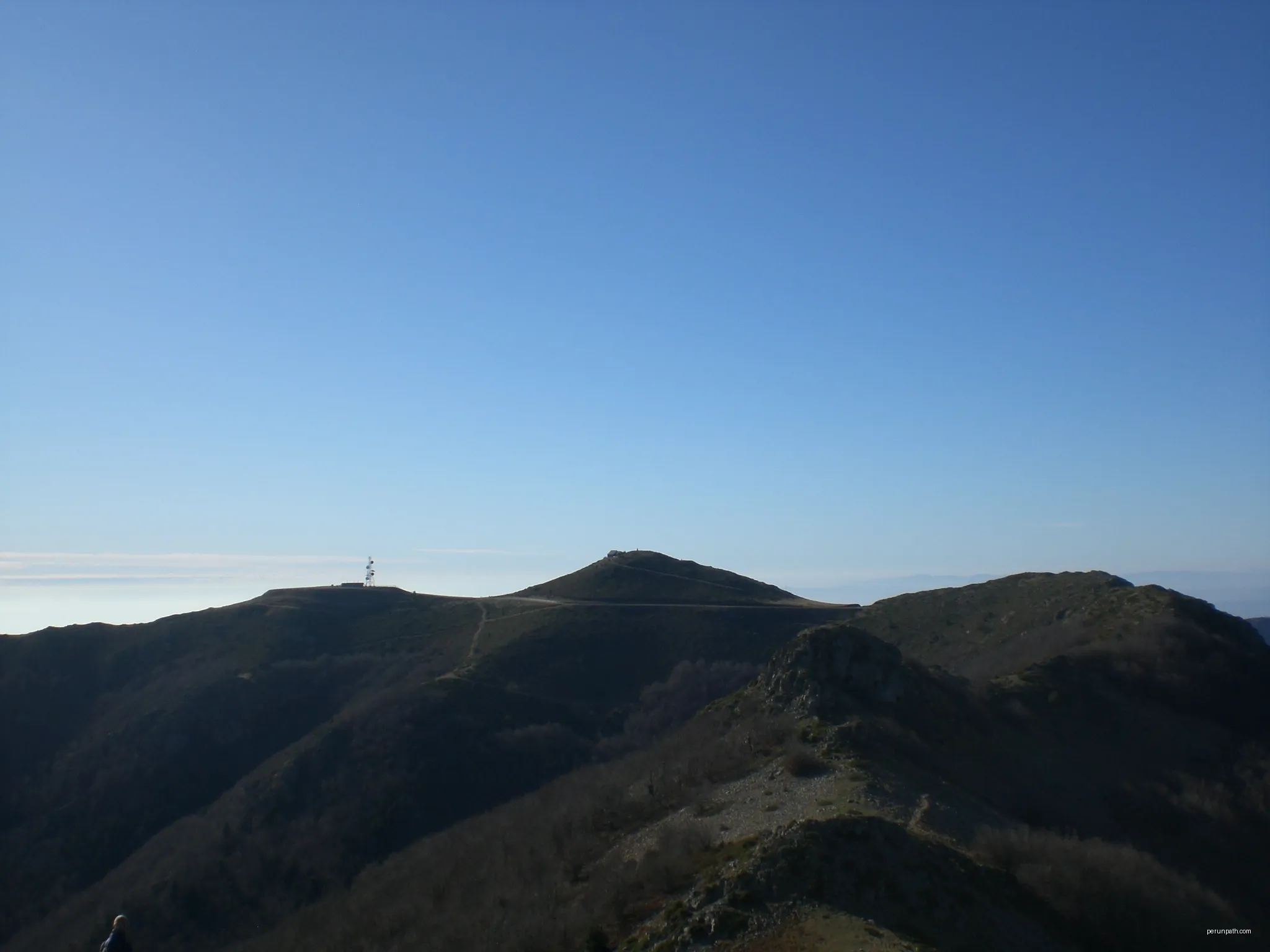Turó de l'Home des de les Agudes, Parc Natural del Montseny (desembre 2011) | Autor: EliziR | Licencja: CC BY-SA 3.0 | Źródło: Wikimedia Commons