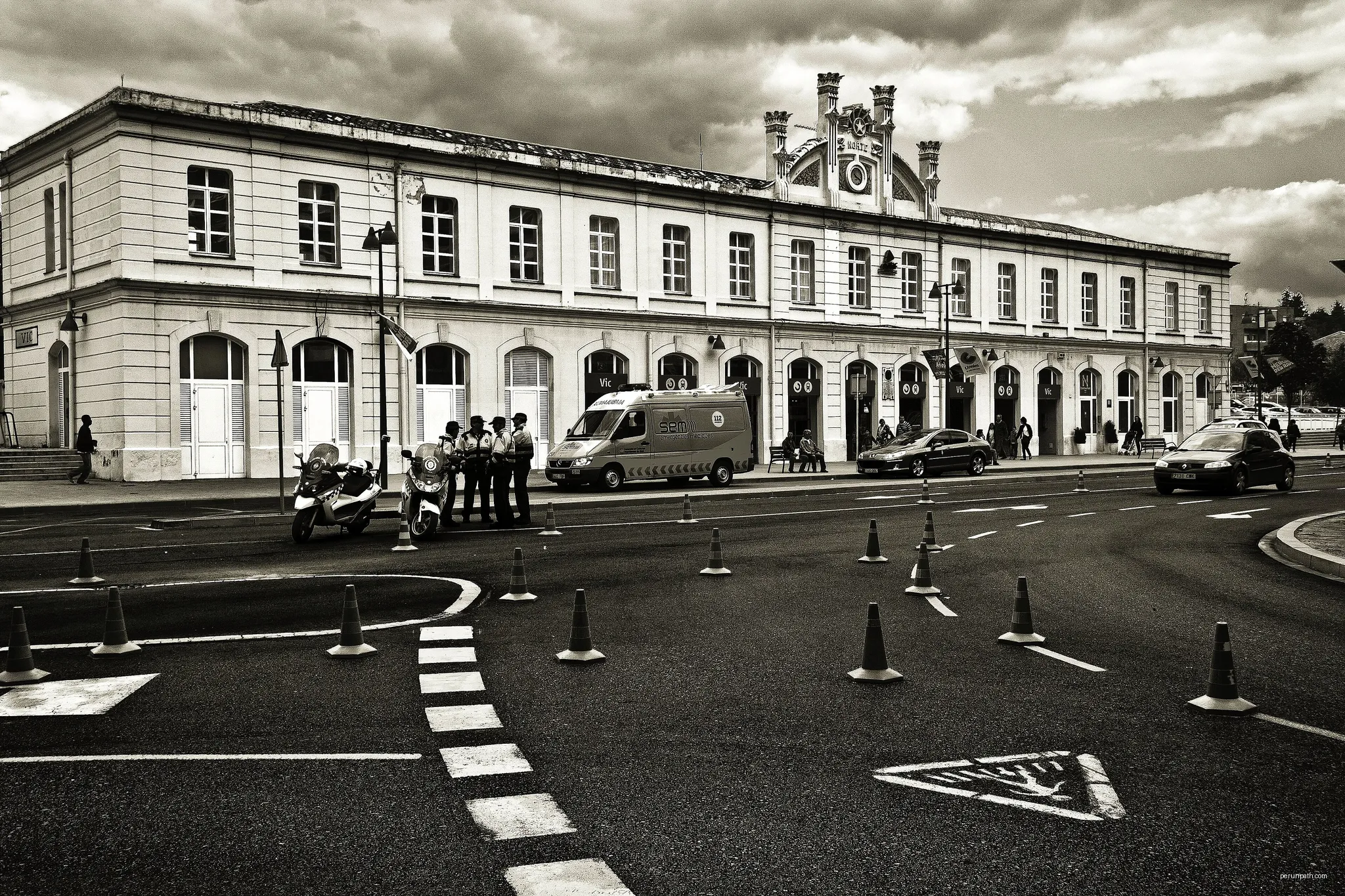Vic - renfe | Autor: Josep Enric | Licencja: CC BY-SA 2.0 | Źródło: Wikimedia Commons