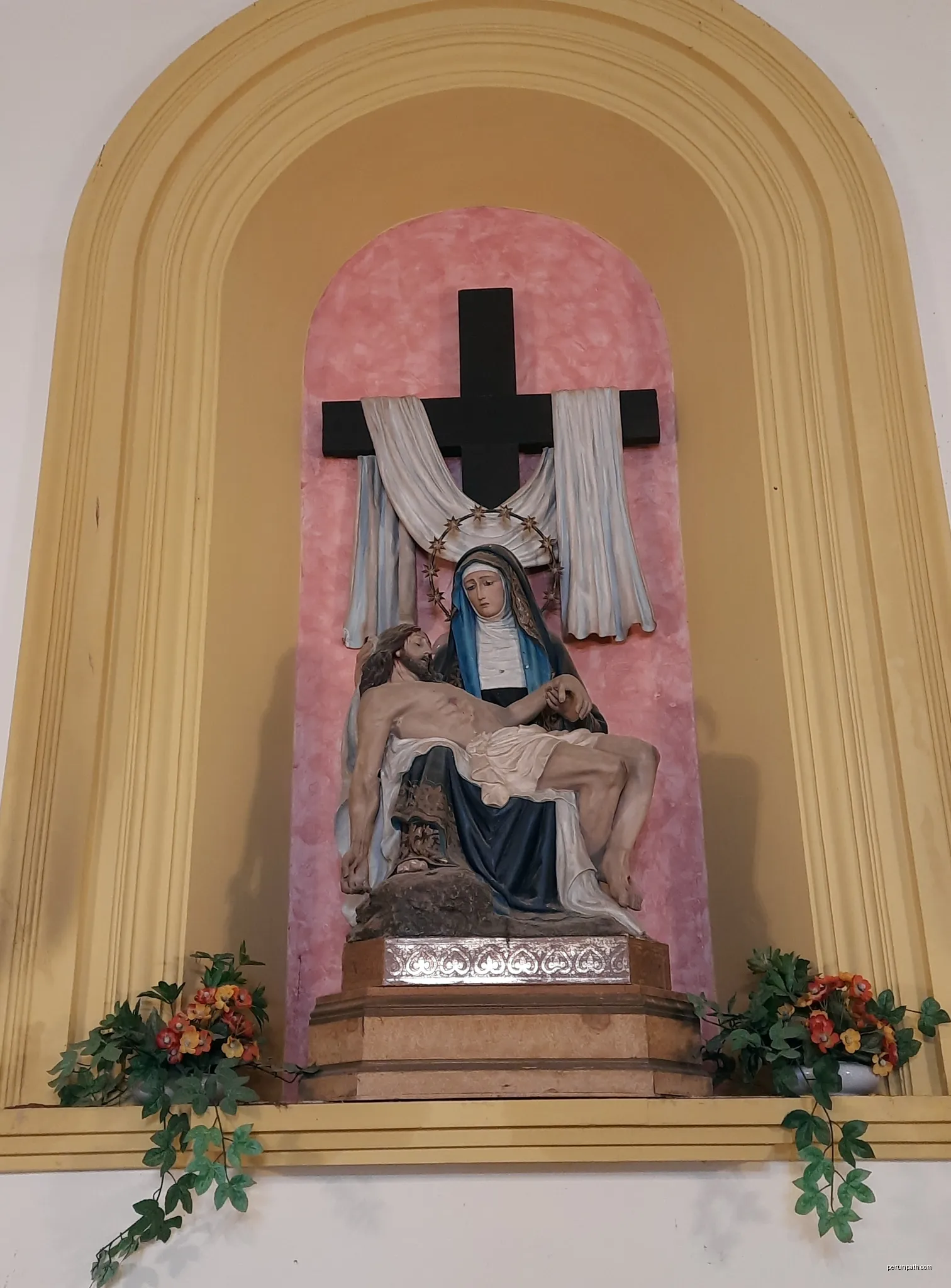 Ermita de la Pietat (Viladrau) | Autor: Josep Maria Viñolas Esteva | Licencja: CC BY 2.0 | Źródło: Wikimedia Commons