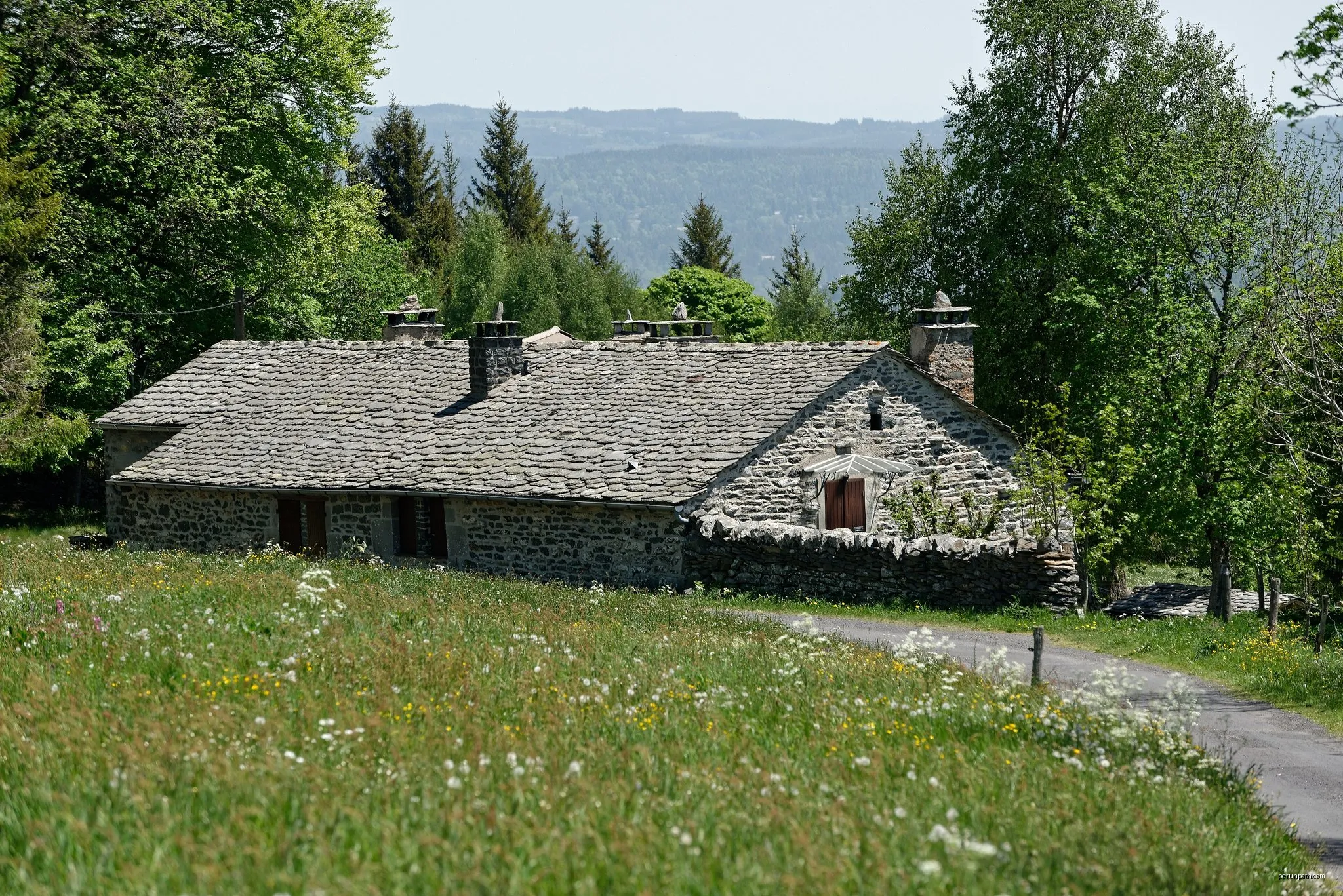 Les Cratères