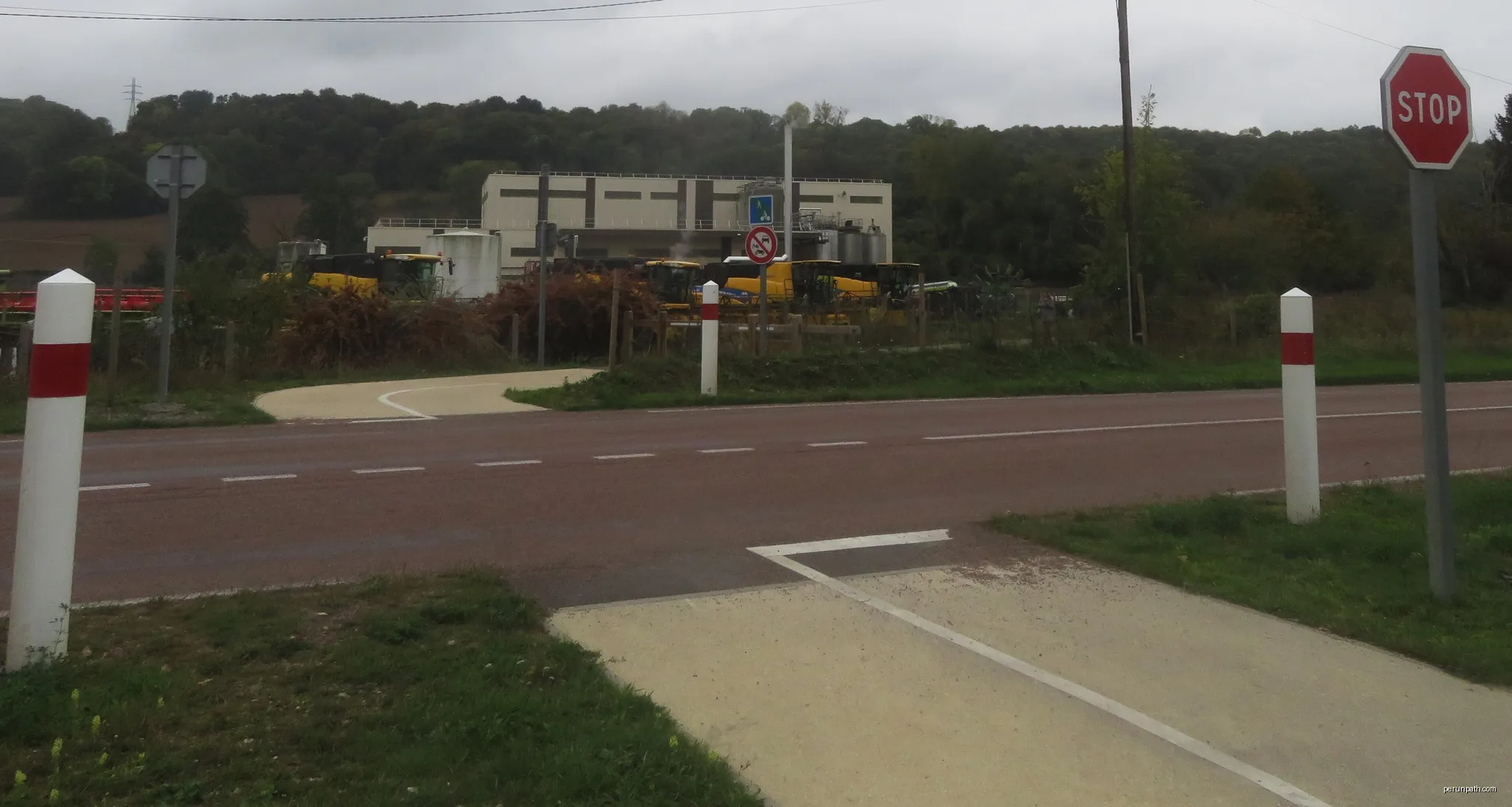Voie verte chemin de mémoire à Vic-sur-Aisne. Traversée de la N 31 | Autor: VVVCFFrance | Licencja: CC0 | Źródło: Wikimedia Commons